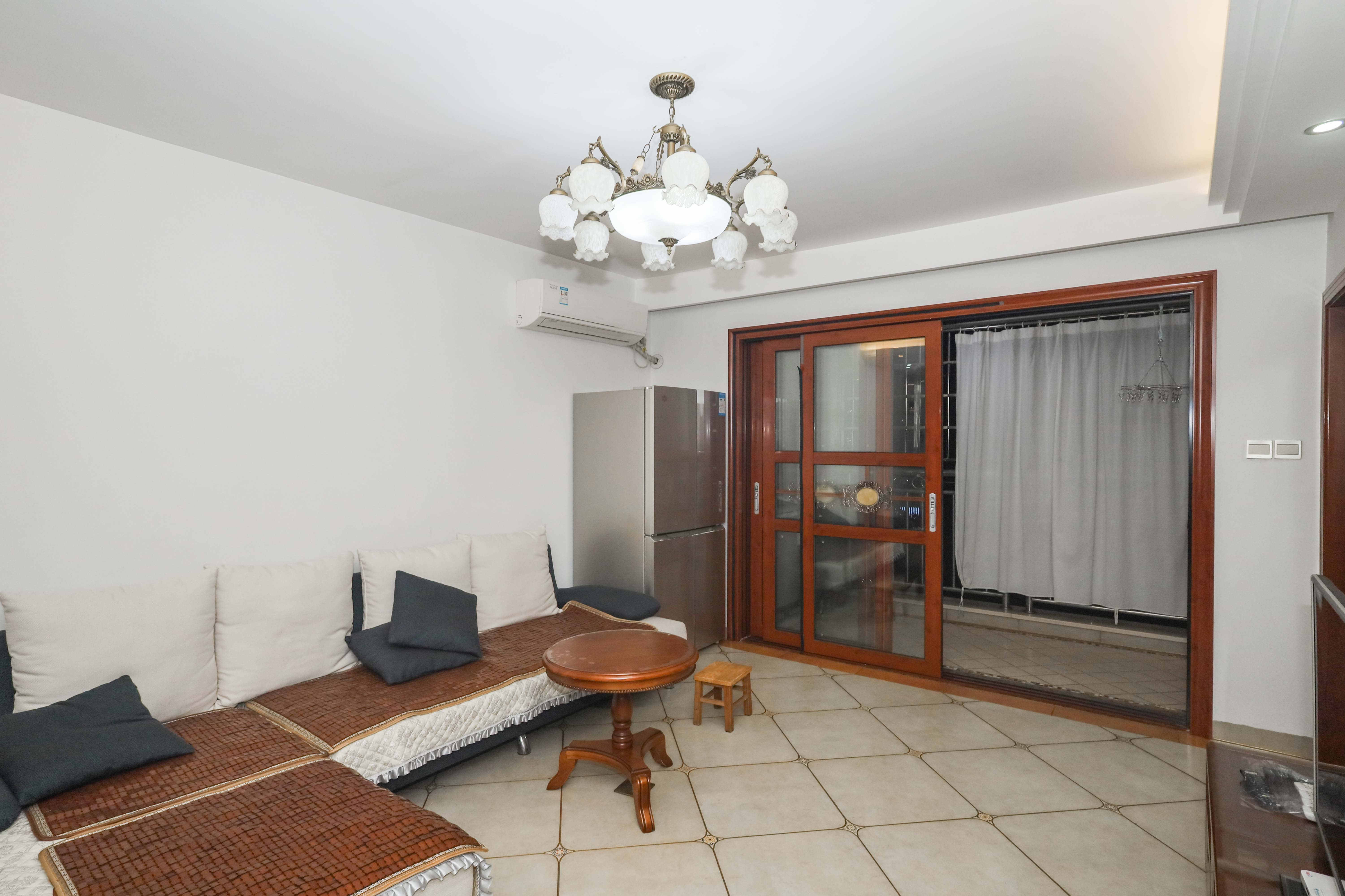 梅溪湖合能璞丽 3室2厅1卫 98.0万 梅溪湖合能璞丽 3室2厅1卫 98.0万客厅