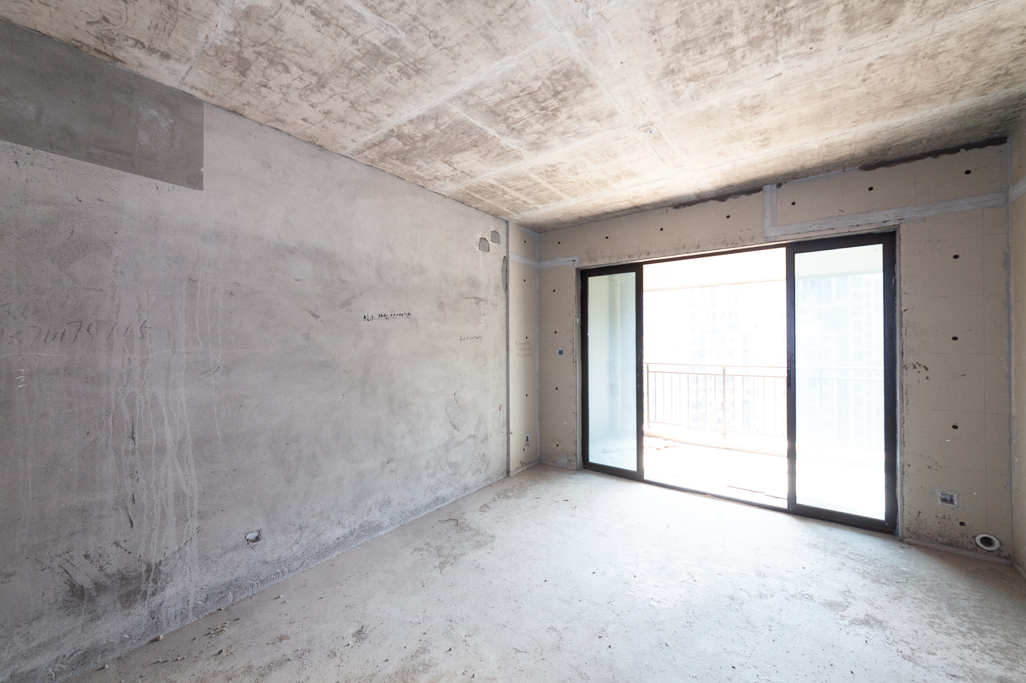 长燃润和天地(长润小区印湘江) 4室2厅2卫 117.0万 长燃润和天地(长润小区印湘江) 4室2厅2卫 117.0万客厅