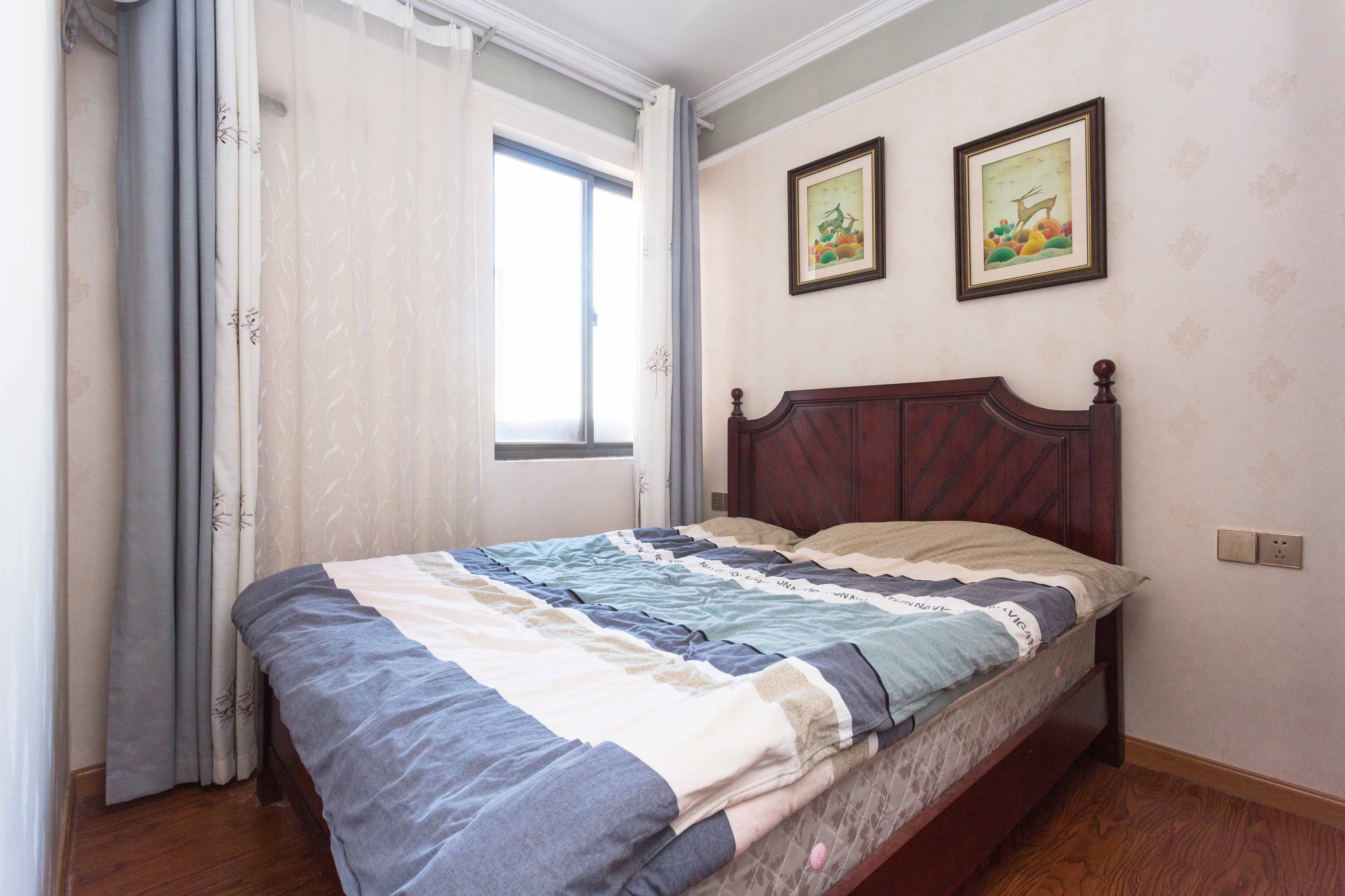 鑫远湘府华城 2室2厅1卫 83.0万 鑫远湘府华城 2室2厅1卫 83.0万卧室