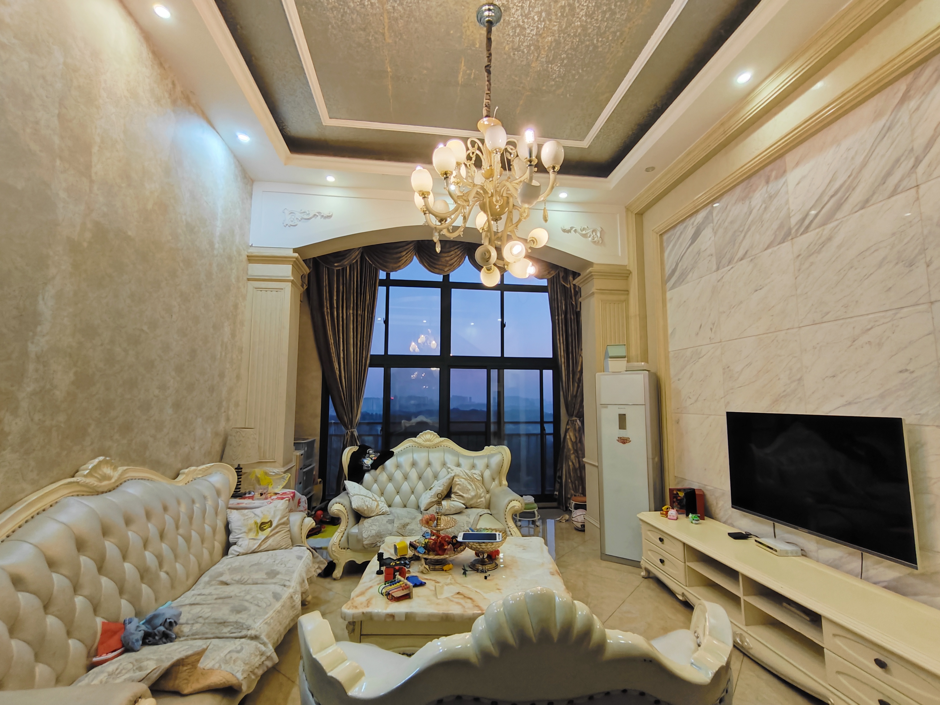 经世皇城 5室2厅3卫 125.00万 经世皇城 5室2厅3卫 125.00万室内图