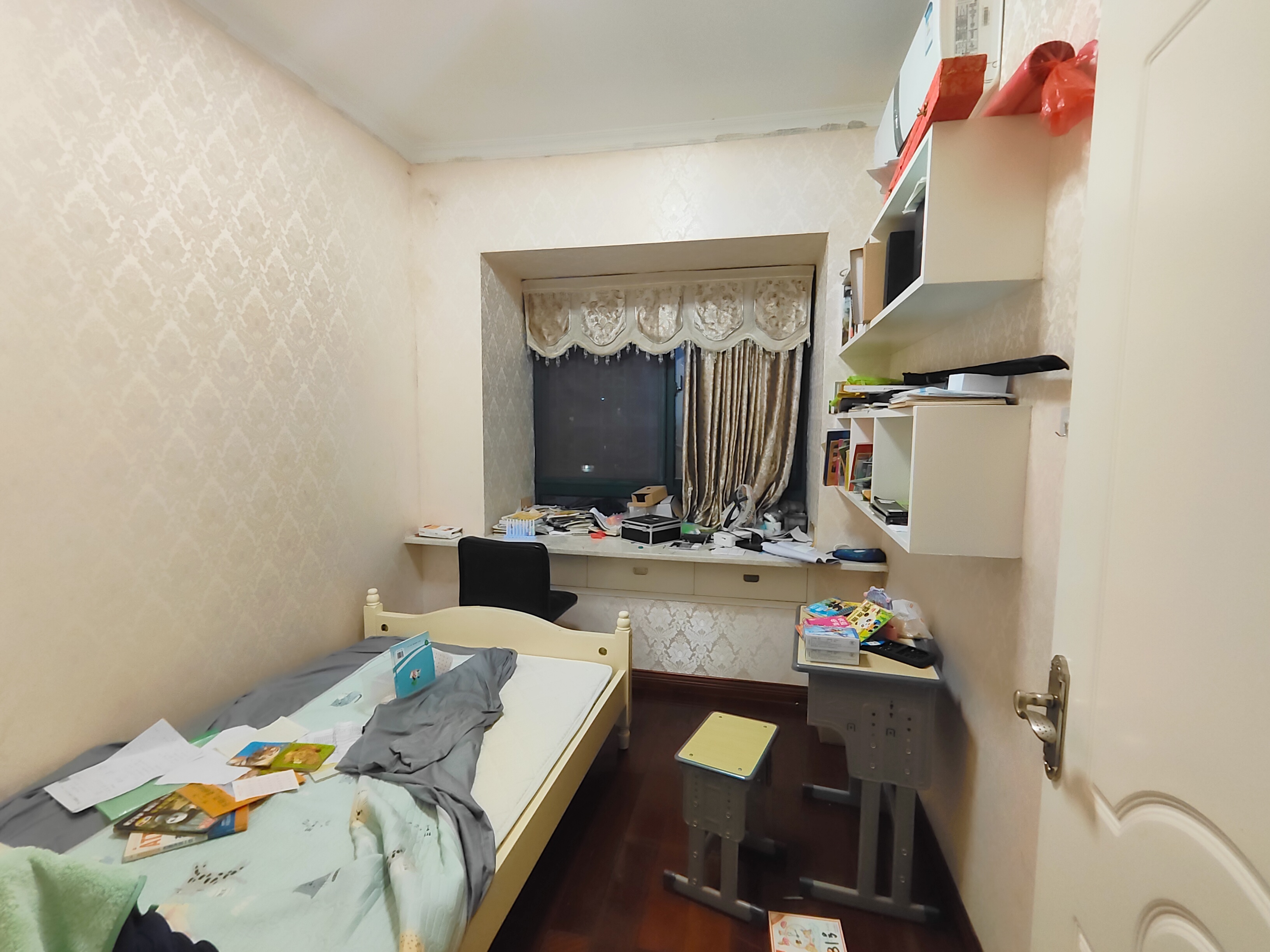 经世皇城 5室2厅3卫 125.00万 经世皇城 5室2厅3卫 125.00万室内图