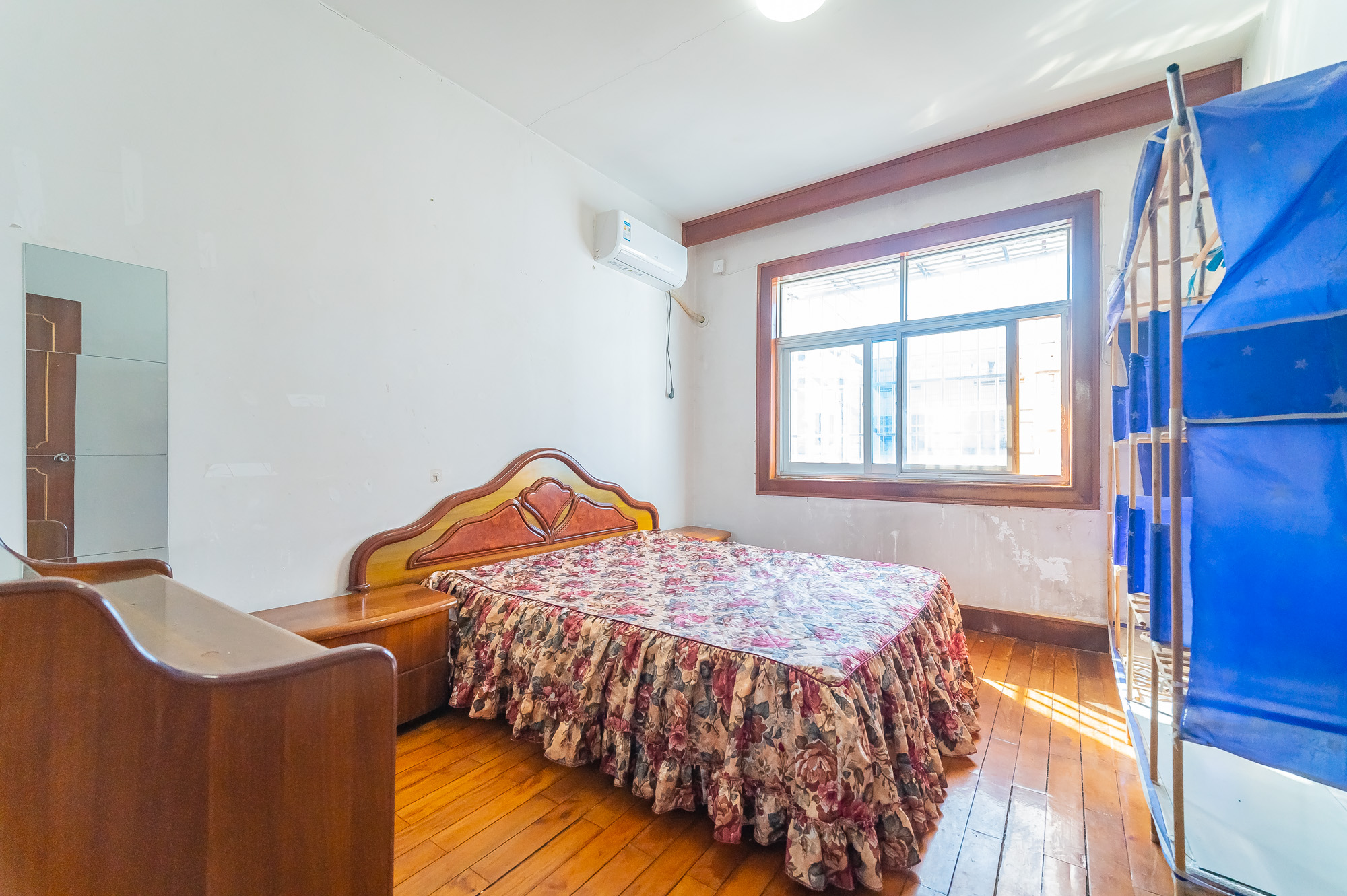 长沙县公安局单位房  3室2厅1卫    64.94万 长沙县公安局单位房  3室2厅1卫    64.94万卧室