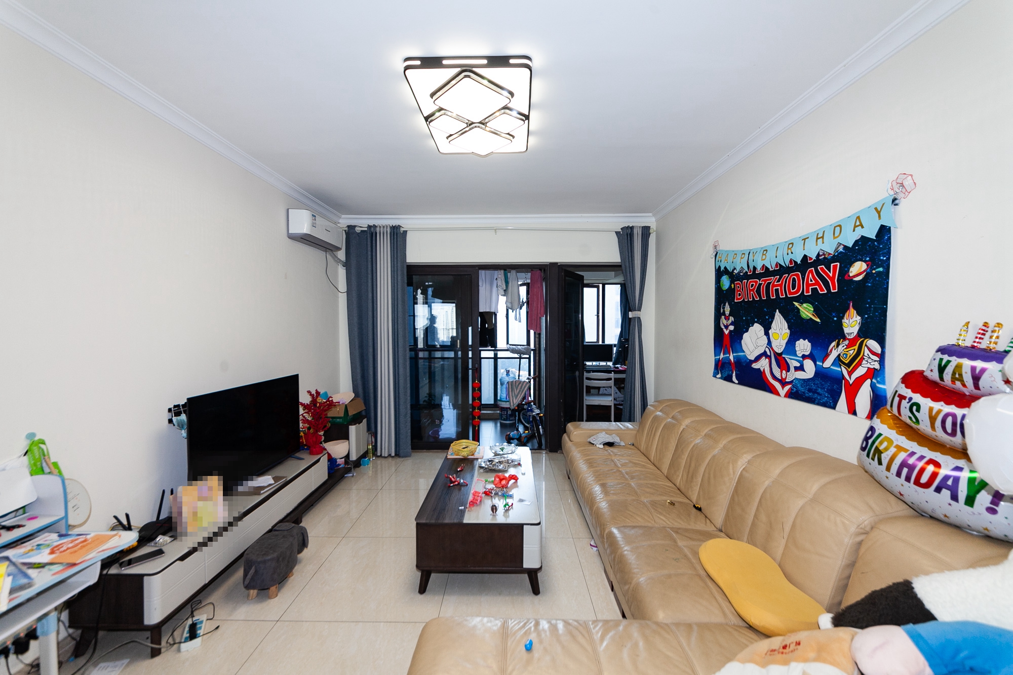 时代倾城一期 3室2厅2卫 113.0万 时代倾城一期 3室2厅2卫 113.0万客厅