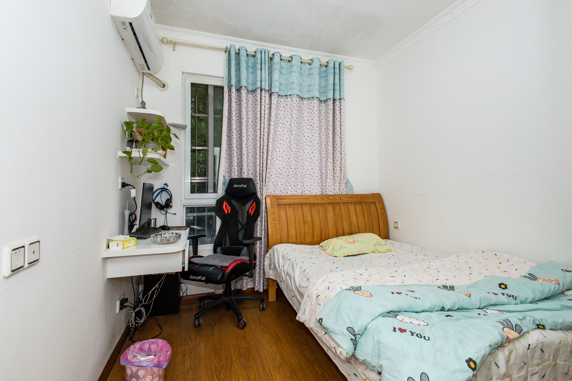 泊林晶城  3室1厅2卫    83.5万 泊林晶城  3室1厅2卫    83.5万卧室