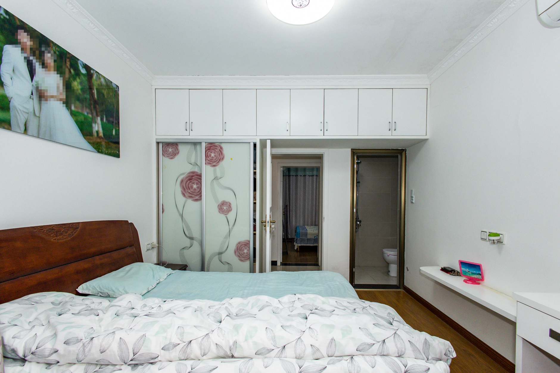 泊林晶城  3室1厅2卫    83.5万 泊林晶城  3室1厅2卫    83.5万卧室