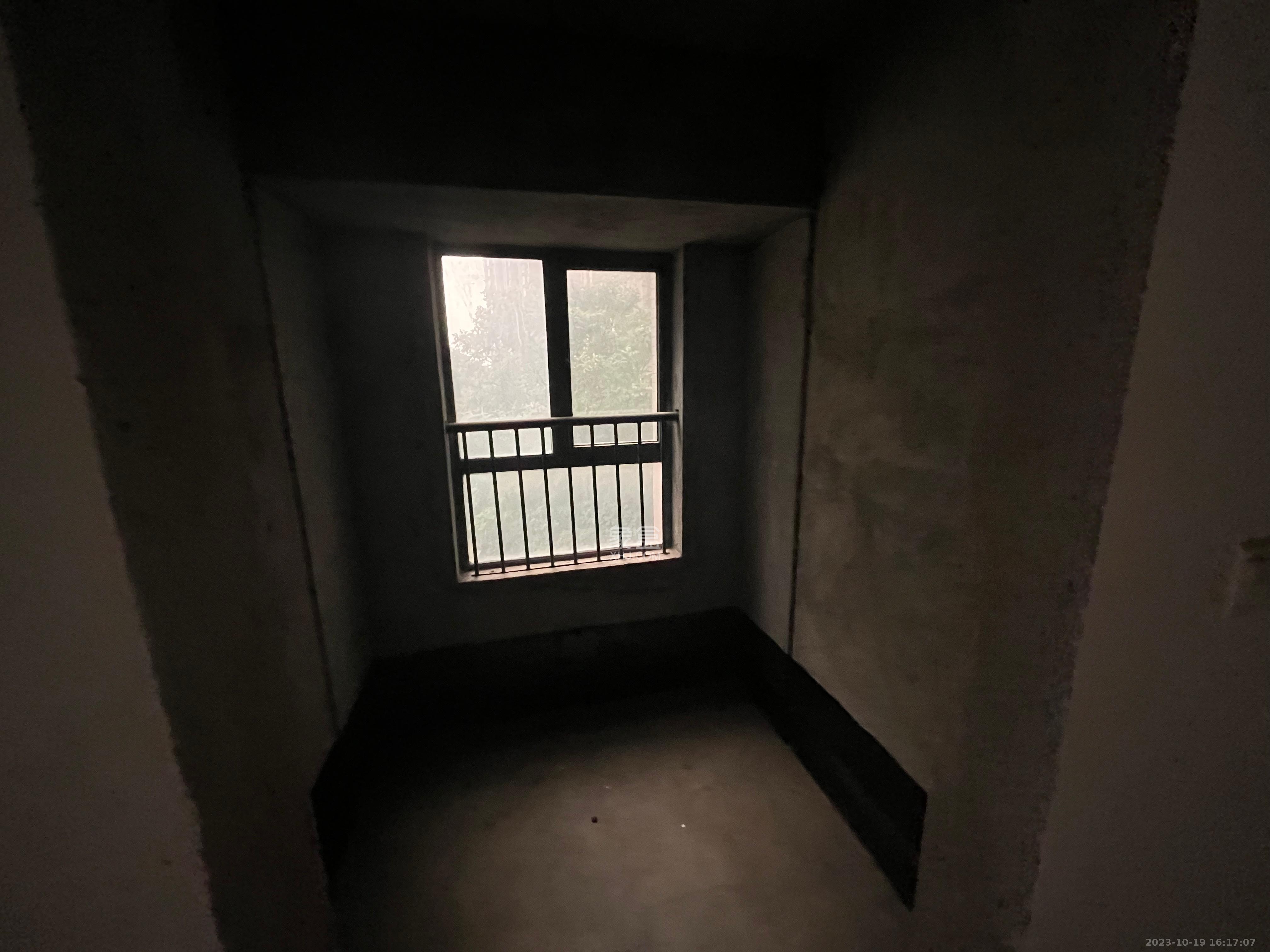 雙灣國際（湘江御景花園）  3室2廳2衛(wèi)   1200.00元/月室內(nèi)圖