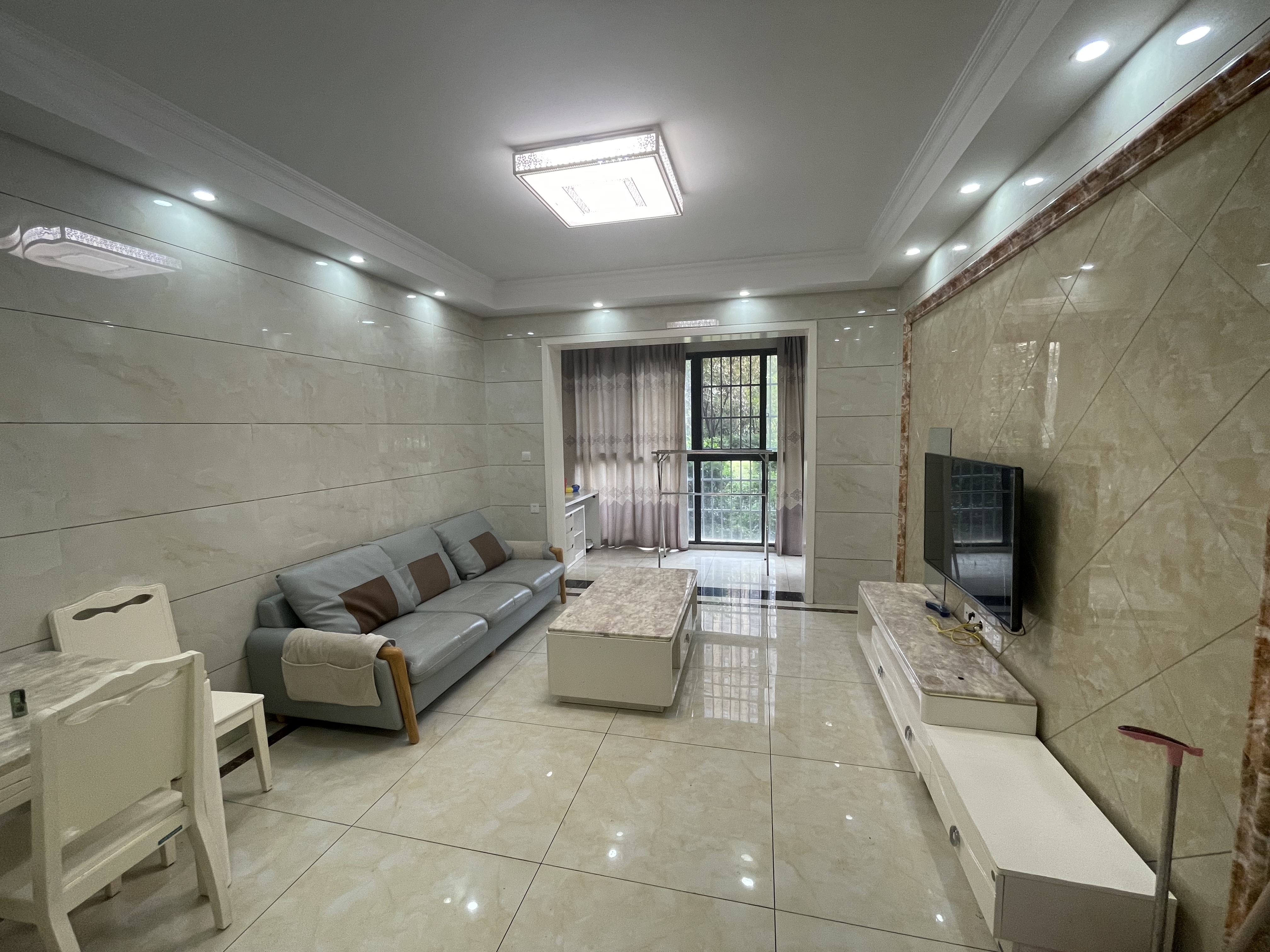 九八缔景城  1室1厅1卫    39.8万 九八缔景城  1室1厅1卫    39.8万室内图