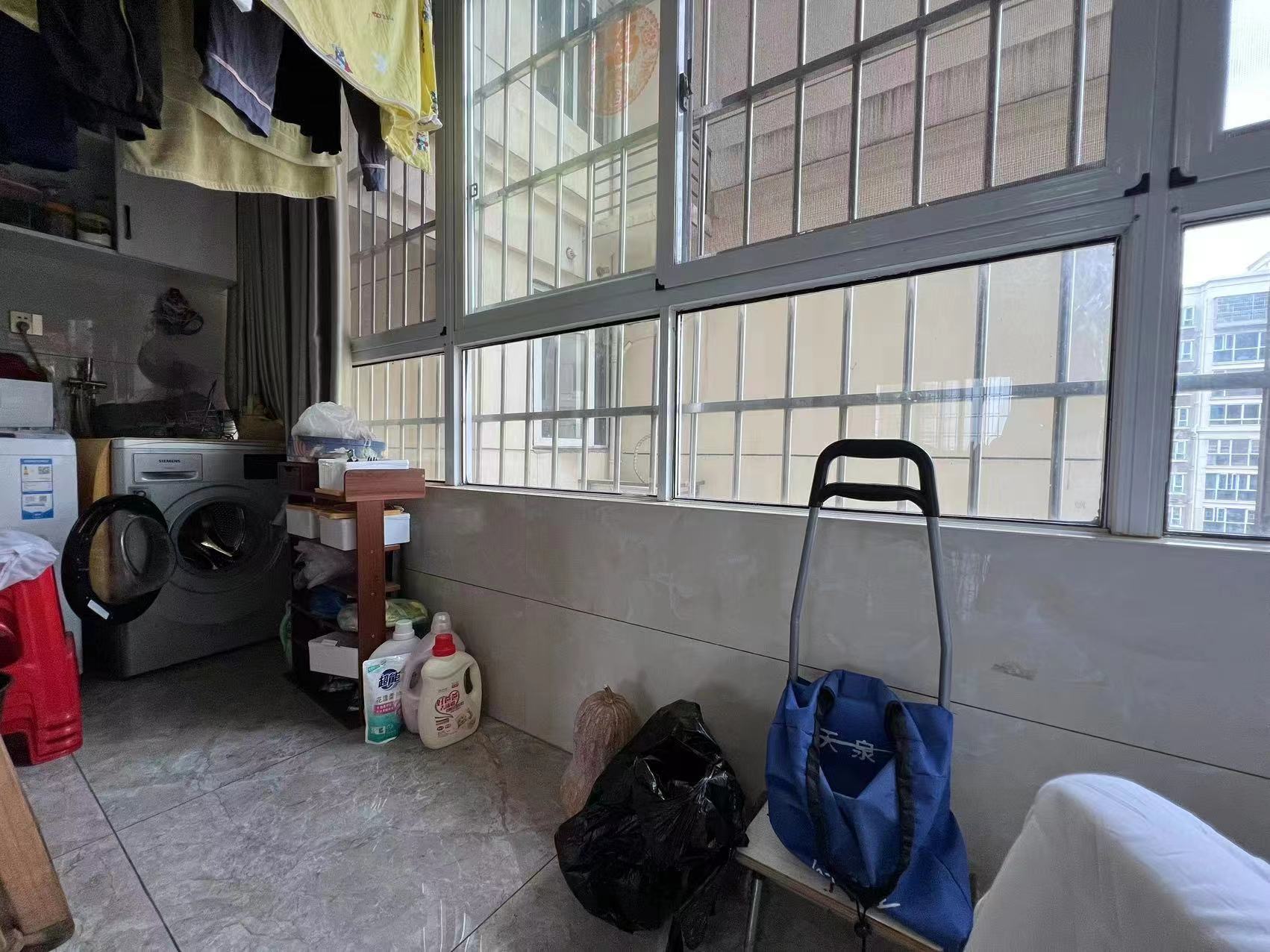 康馨佳园 3室2厅1卫 79.8万 康馨佳园 3室2厅1卫 79.8万室内图