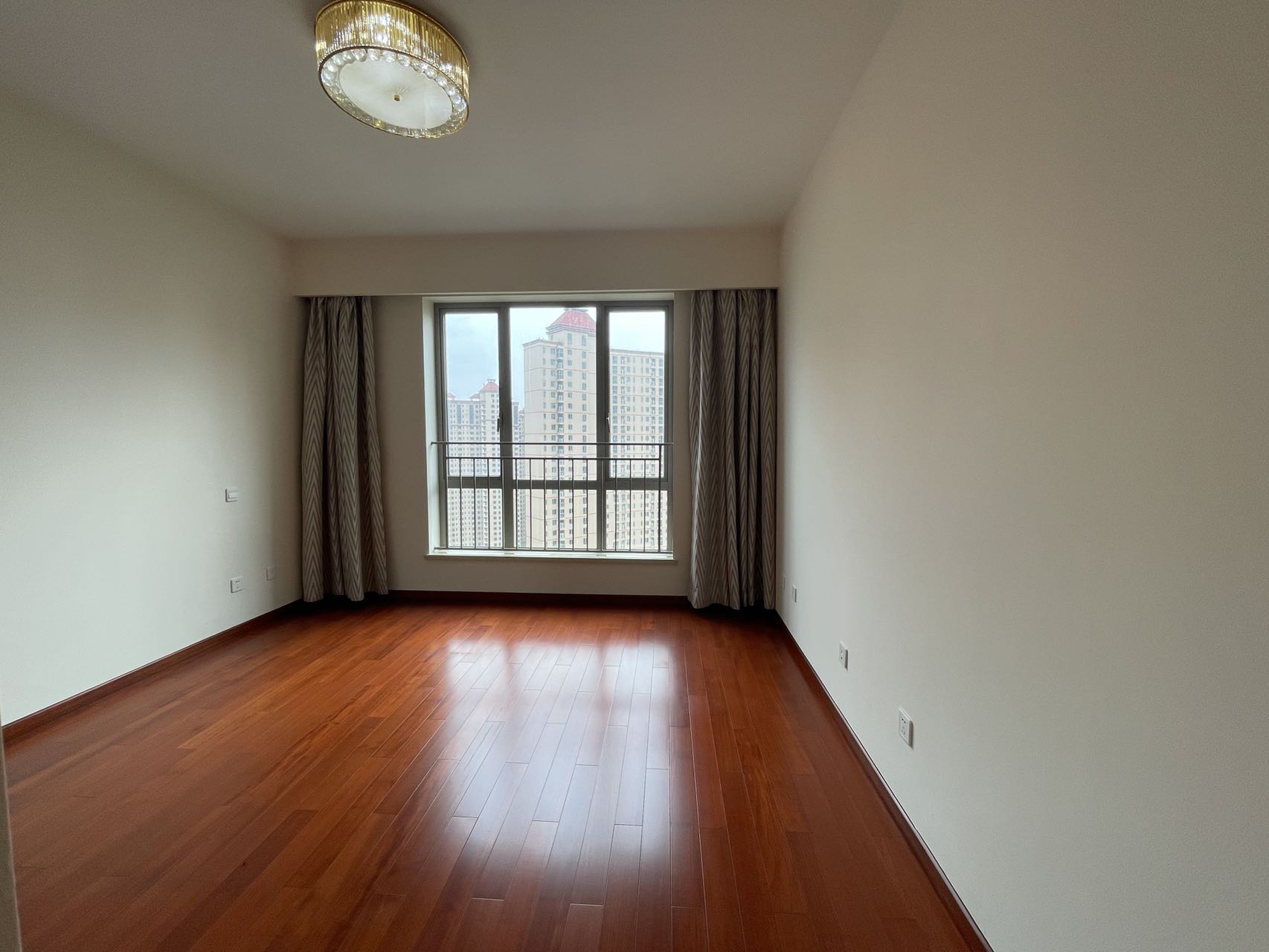 晋合湘水湾一期 3室2厅2卫 112.0万 晋合湘水湾一期 3室2厅2卫 112.0万室内图