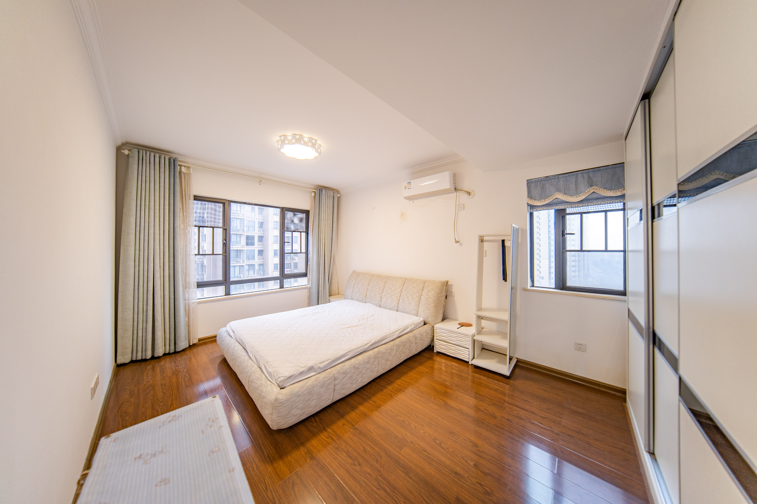 邦盛水岸御园  3室2厅1卫    93.0万卧室