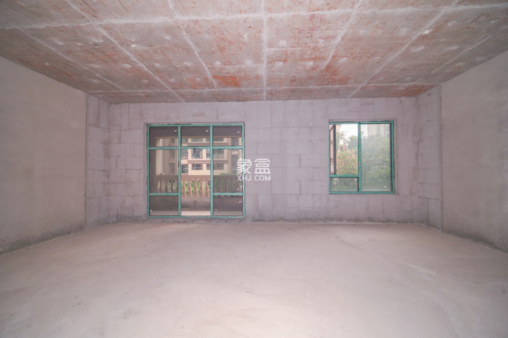 润和山水郡  5室2厅2卫    228.0万