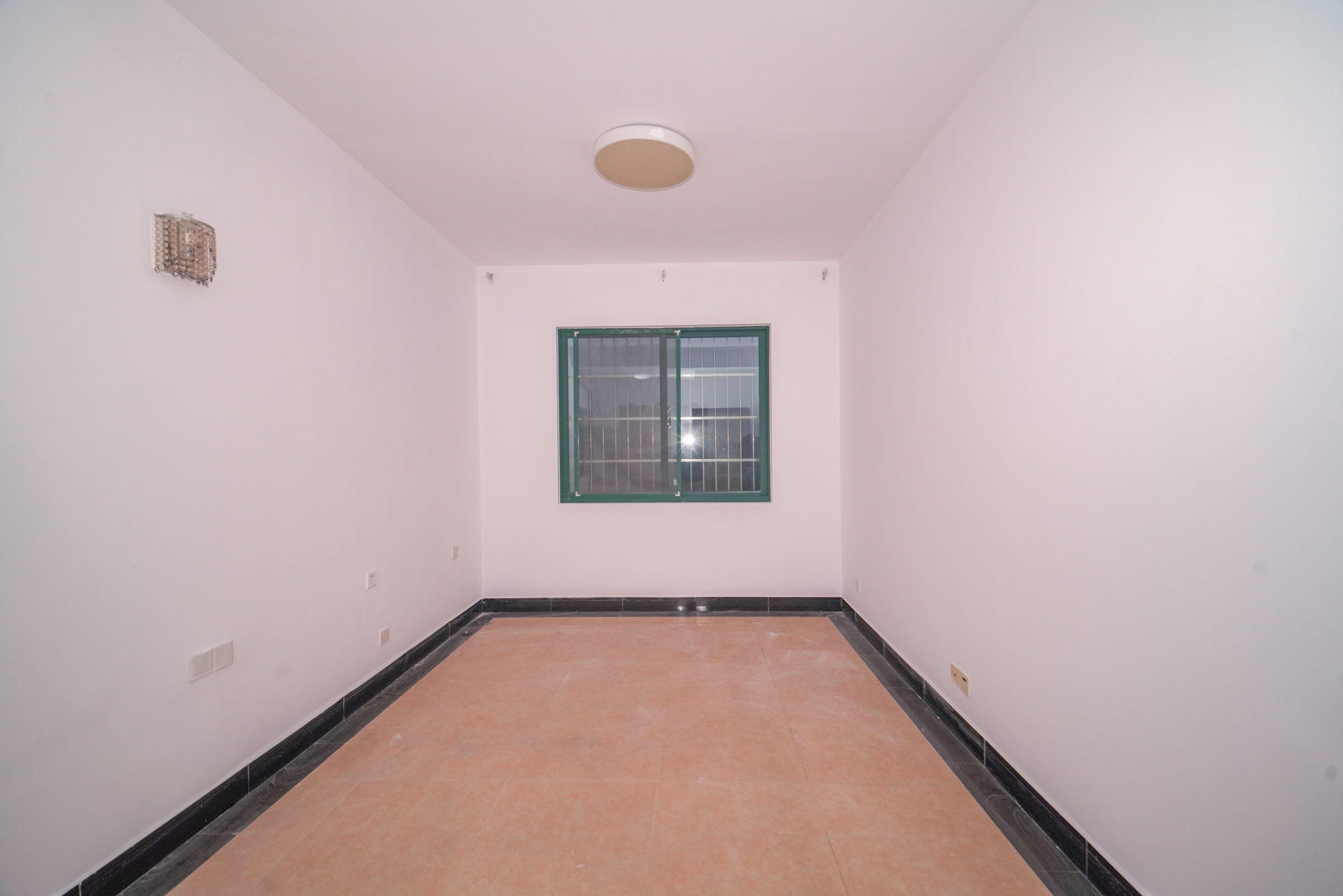 百合湖滨花园  2室2厅1卫    36.8万 百合湖滨花园  2室2厅1卫    36.8万卧室