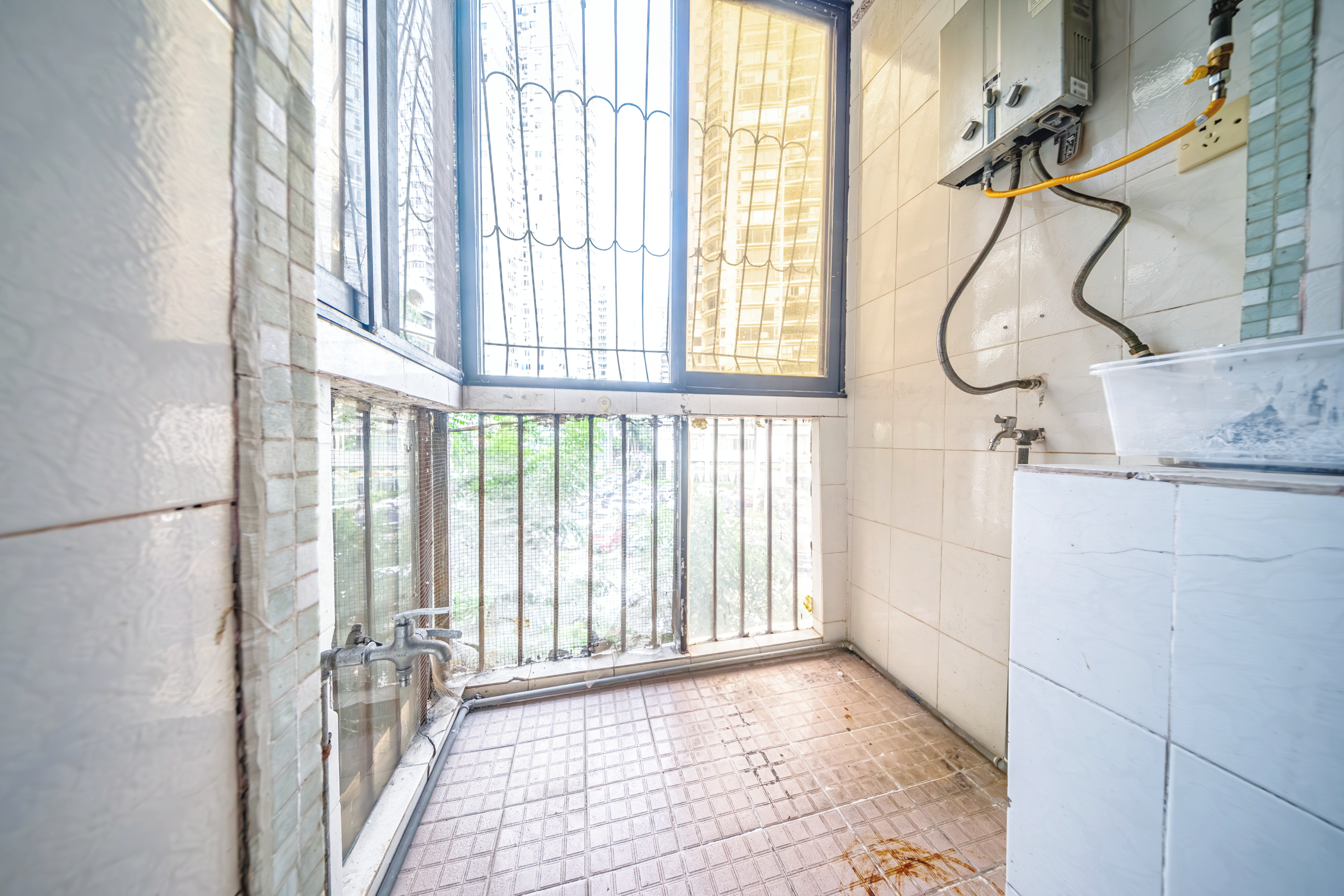 富南公寓 2室2厅1卫 90.0万 富南公寓 2室2厅1卫 90.0万阳台