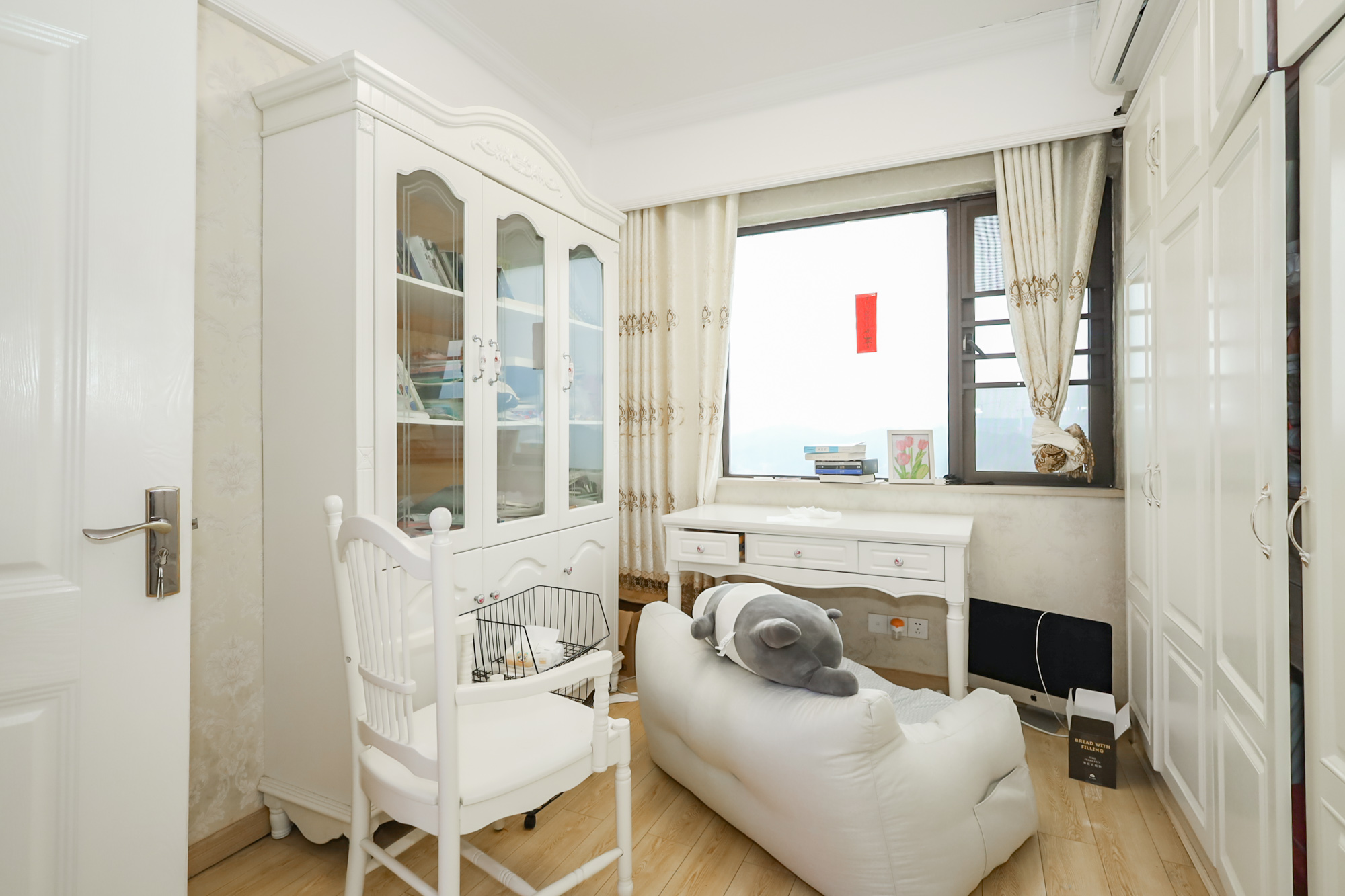 钰龙天下二期(钰龙佳园) 5室2厅2卫 291.0万 钰龙天下二期(钰龙佳园) 5室2厅2卫 291.0万卧室