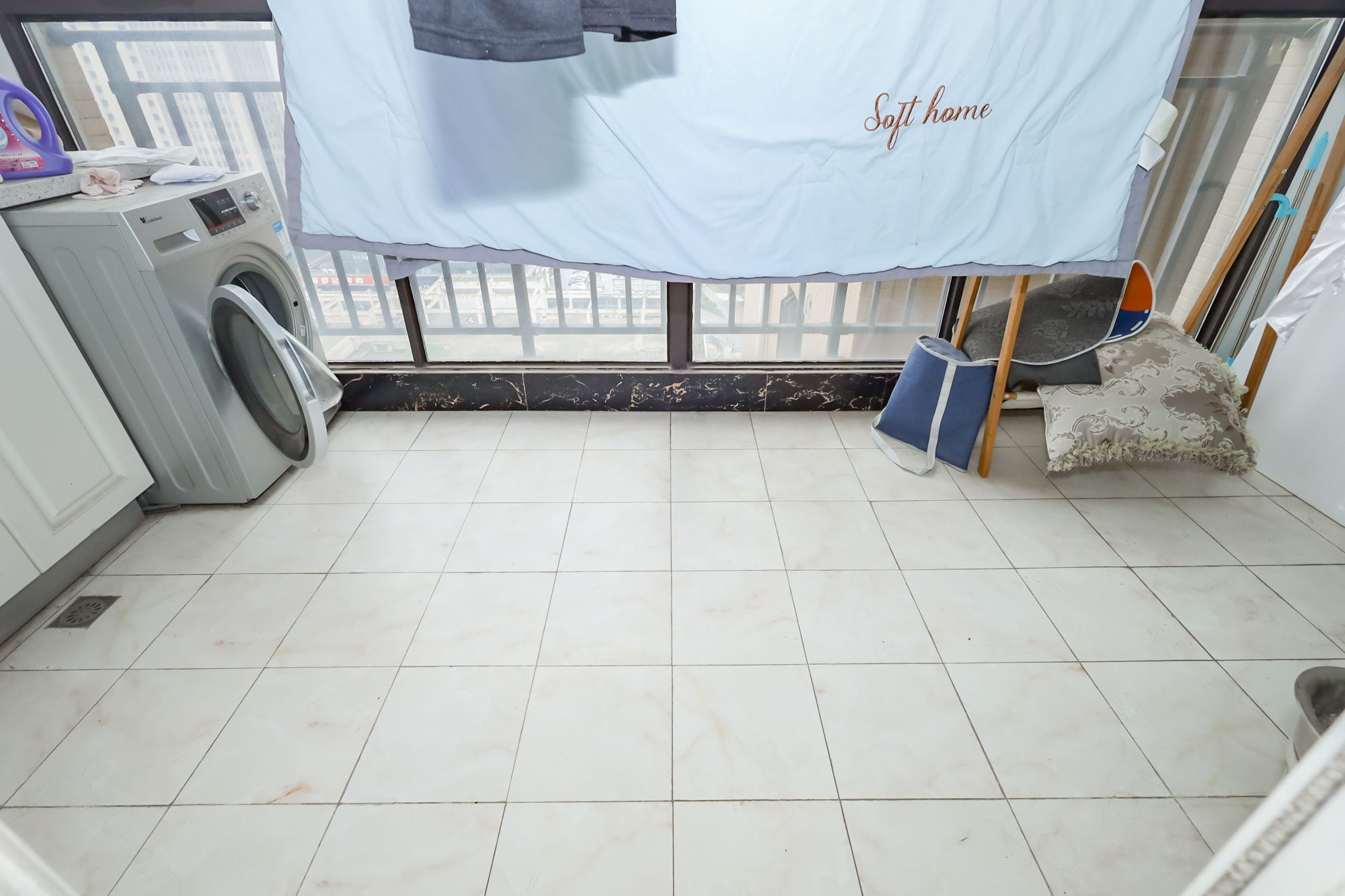 钰龙天下二期(钰龙佳园) 5室2厅2卫 291.0万 钰龙天下二期(钰龙佳园) 5室2厅2卫 291.0万阳台