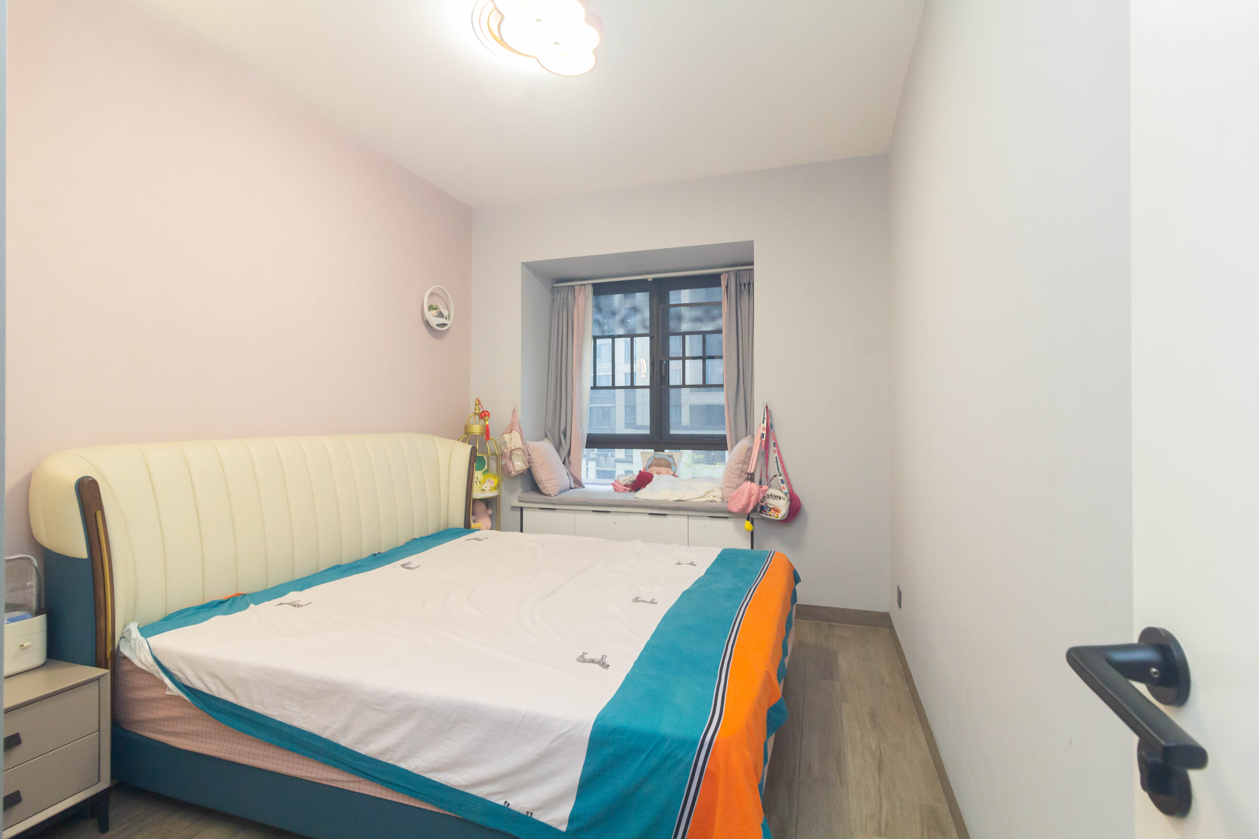 龙湖碧桂园天宸原著  4室2厅3卫    169.8万卧室