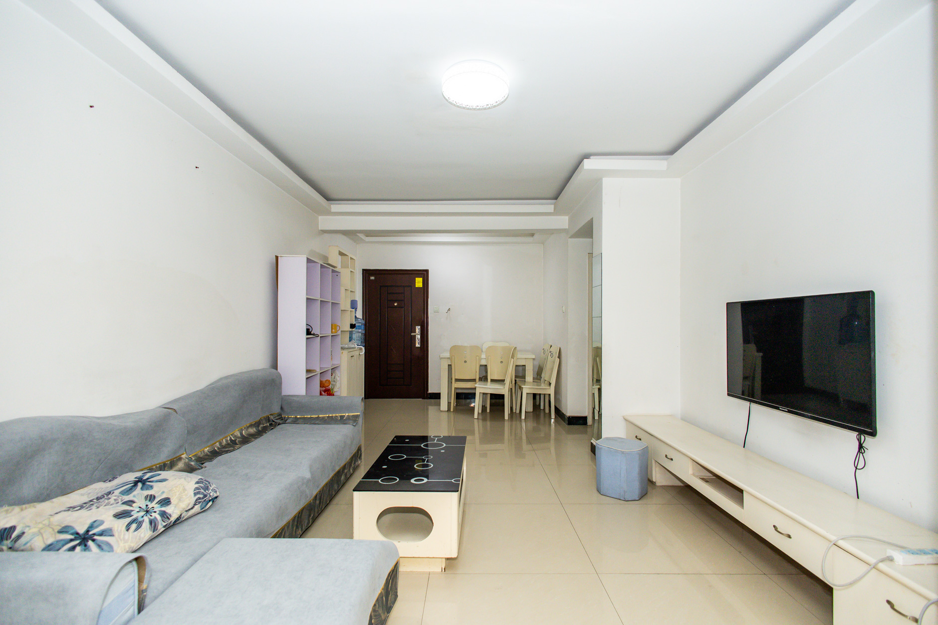 尚都花园城 2室2厅1卫 57.8万 尚都花园城 2室2厅1卫 57.8万客厅