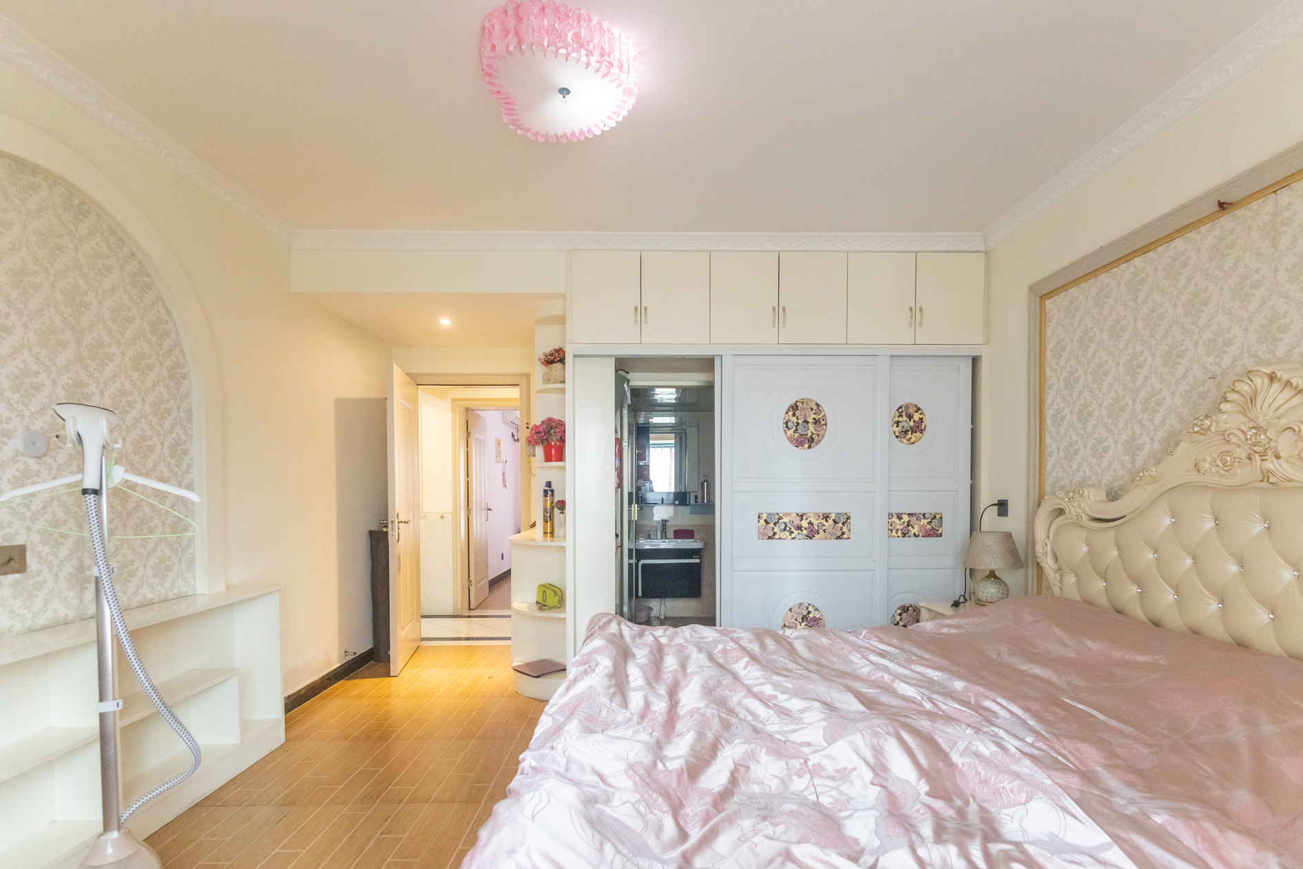 蝴蝶谷 3室2厅2卫 85.0万 蝴蝶谷 3室2厅2卫 85.0万卧室