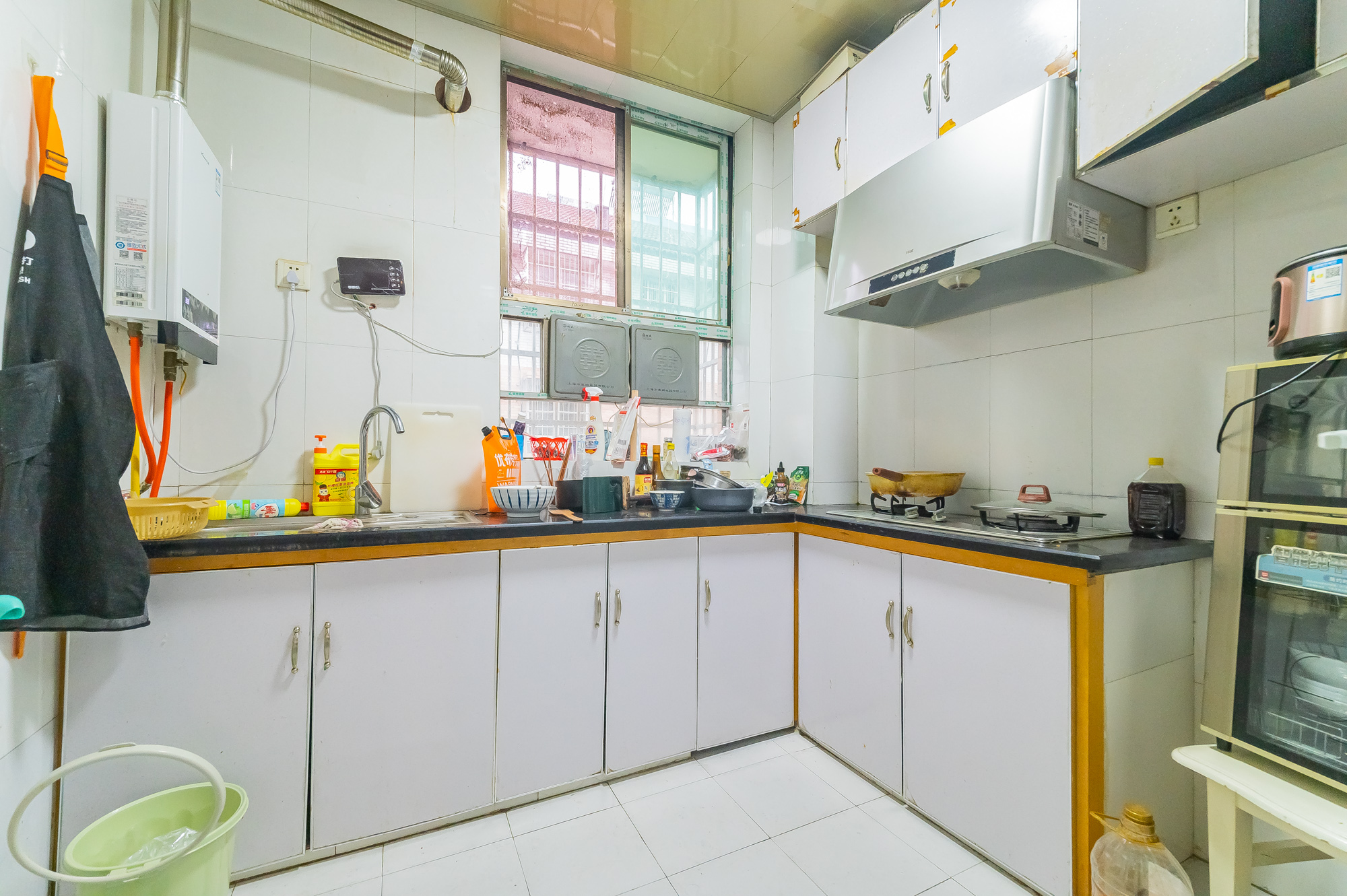 城东安置区(星城社区) 3室2厅1卫 58.0万 城东安置区(星城社区) 3室2厅1卫 58.0万厨房