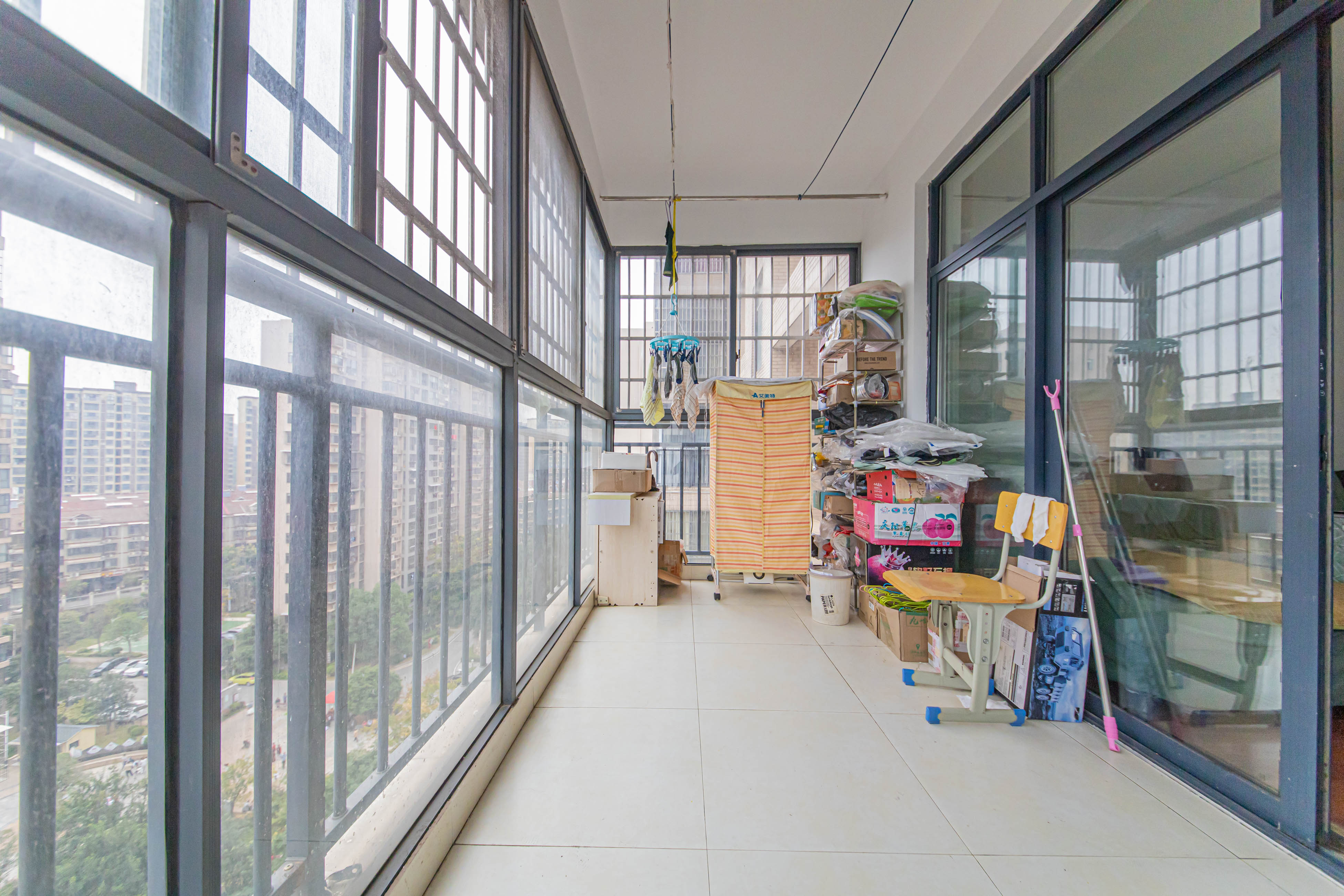 天悦嘉园  3室2厅2卫   87.00万阳台