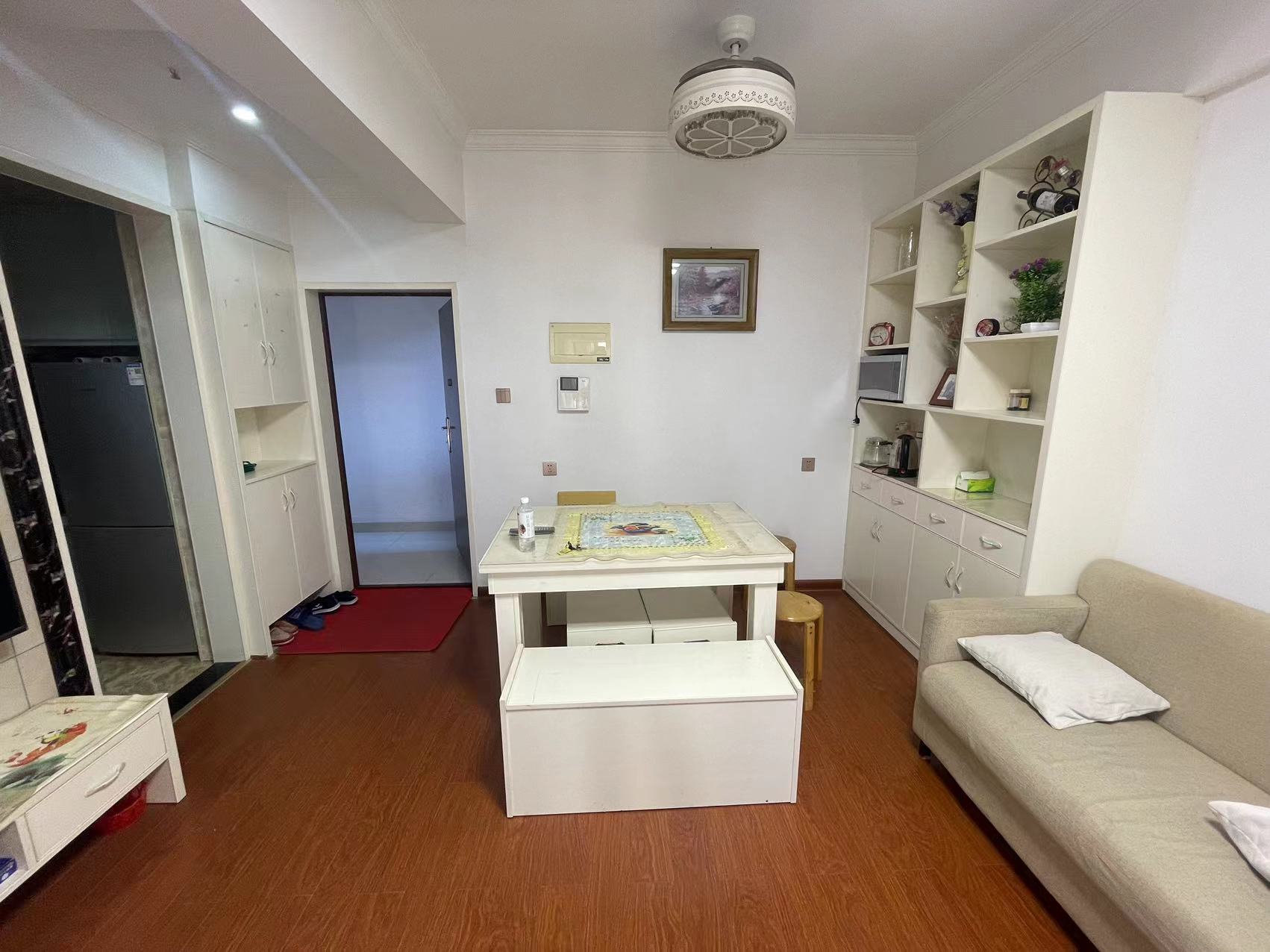 中建御山和苑 1室1厅1卫 35.0万 中建御山和苑 1室1厅1卫 35.0万室内图