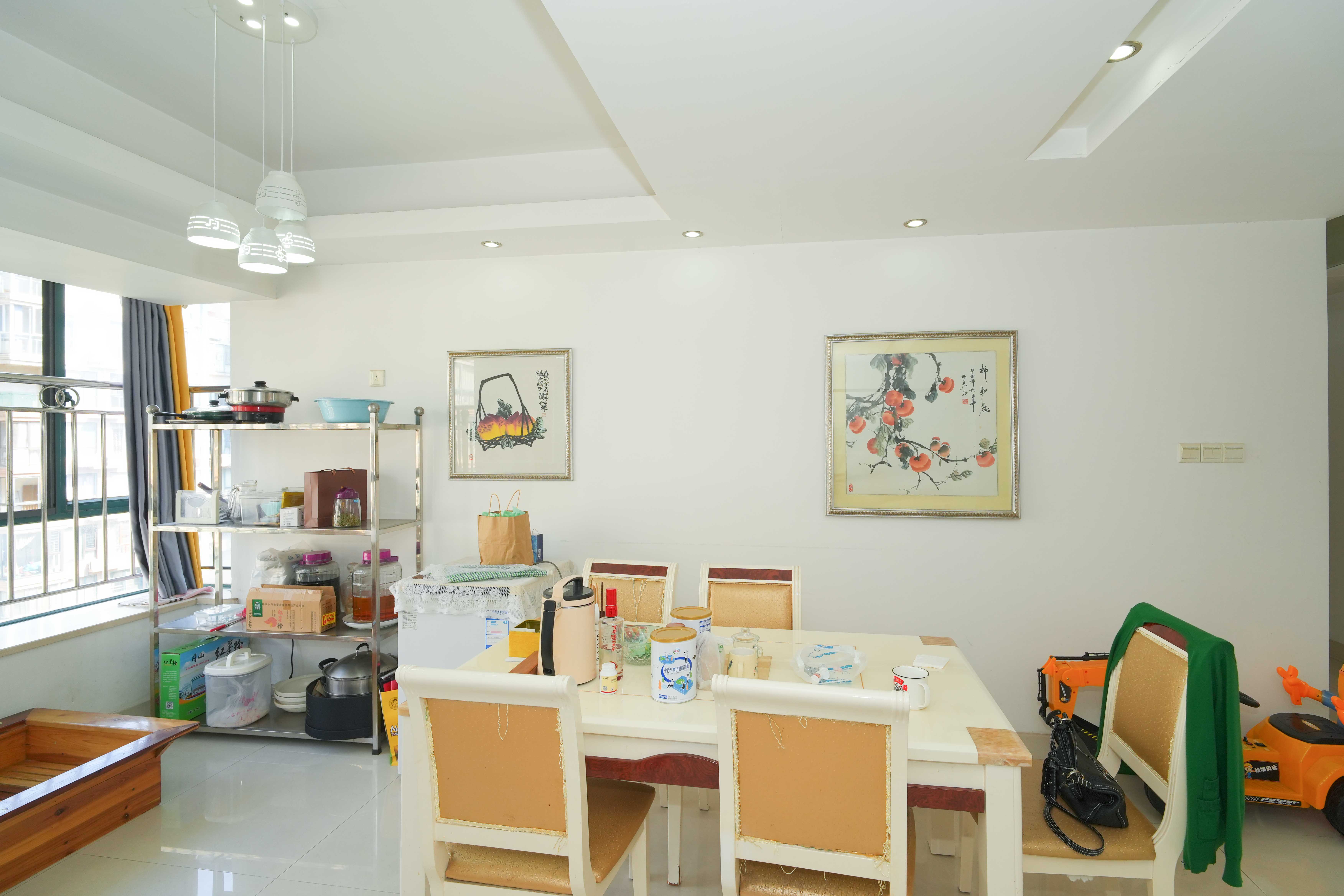 金色山庄  4室2厅2卫   165.00万其他