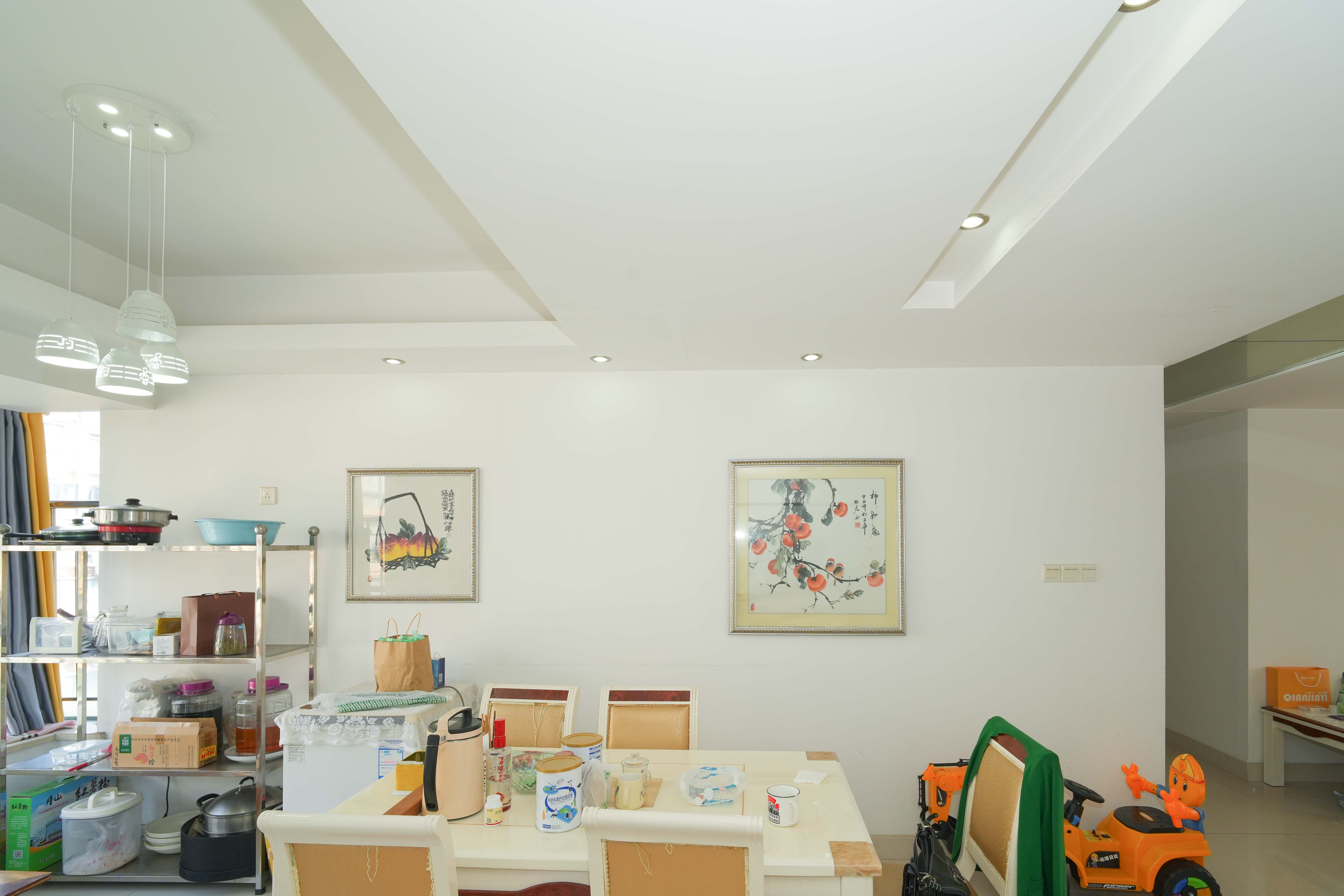 金色山庄  4室2厅2卫   165.00万其他