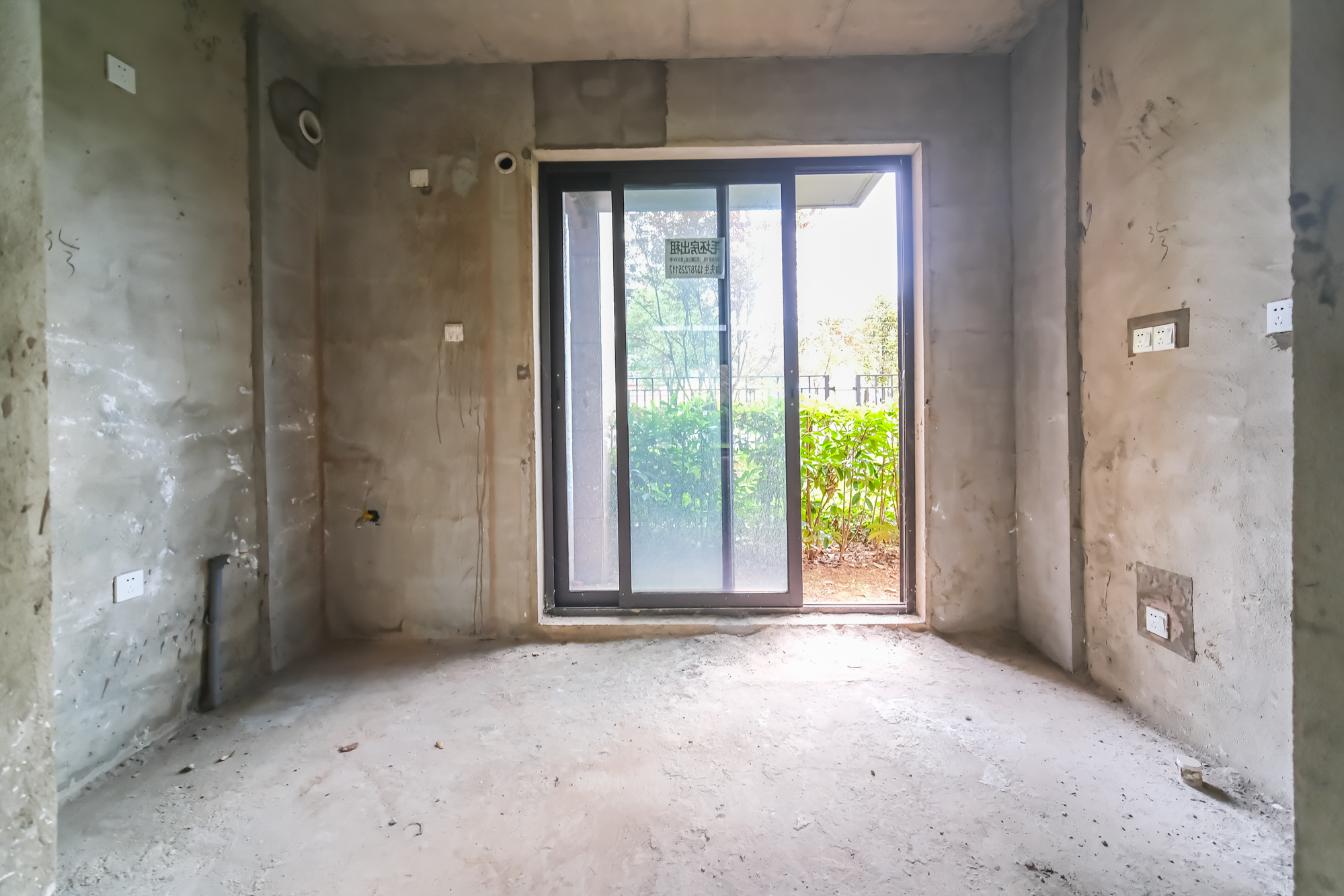 合能枫丹新里  5室2厅2卫    155.0万 合能枫丹新里  5室2厅2卫    155.0万厨房