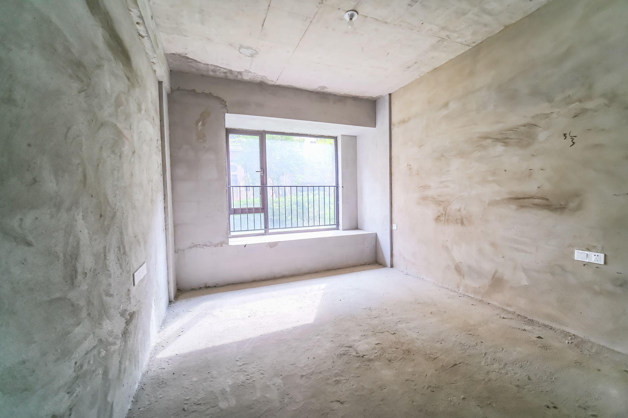 合能枫丹新里  5室2厅2卫    155.0万 合能枫丹新里  5室2厅2卫    155.0万卧室