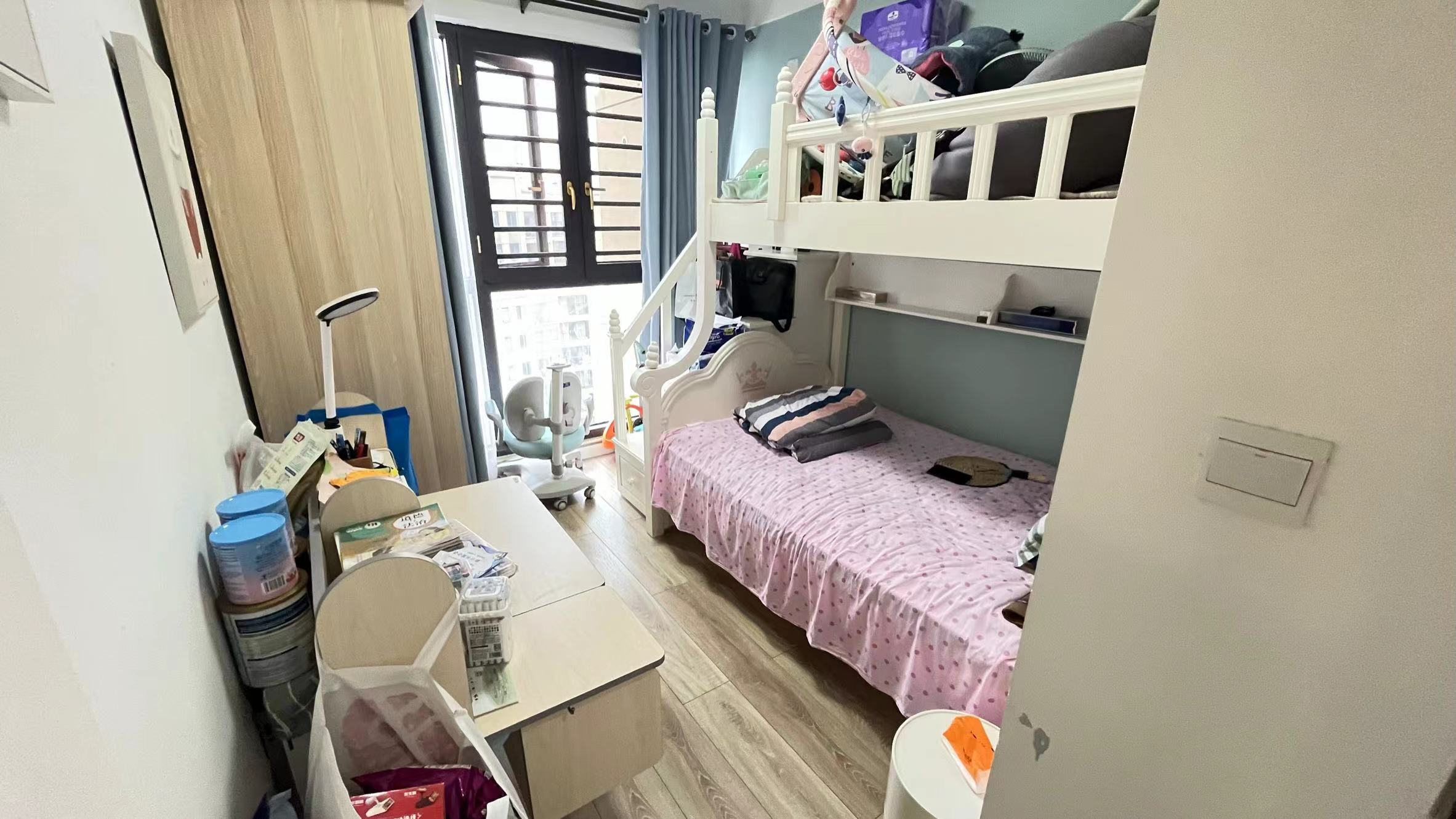 中建信和城  3室2厅2卫   156.00万卧室