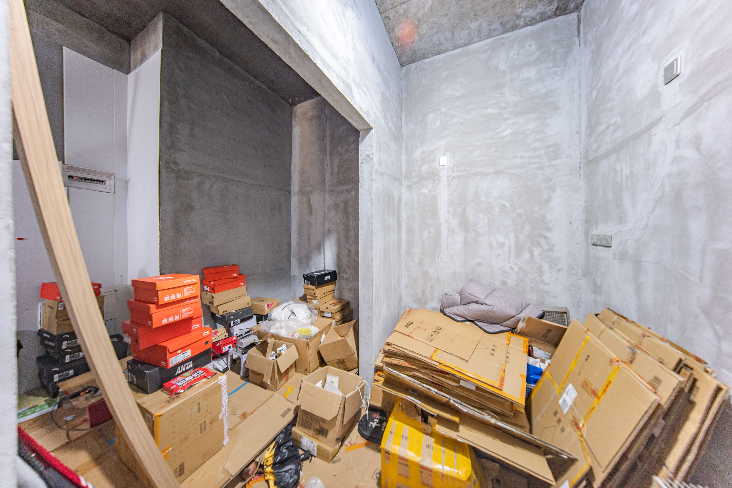 恒大文化旅游城B区  1室1厅1卫   36.00万其他