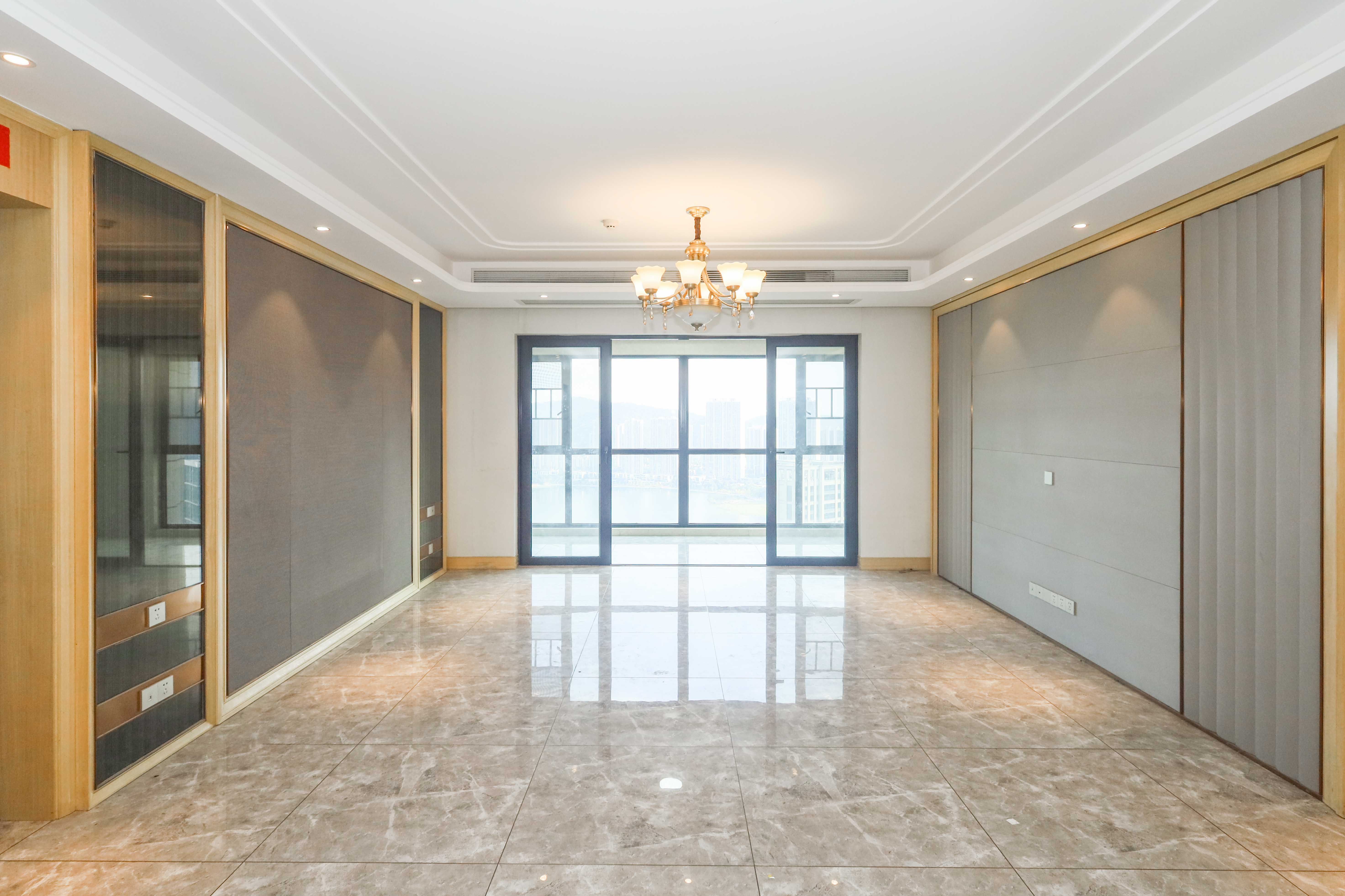 晟通牡丹舸  3室2厅2卫    355.0万客厅