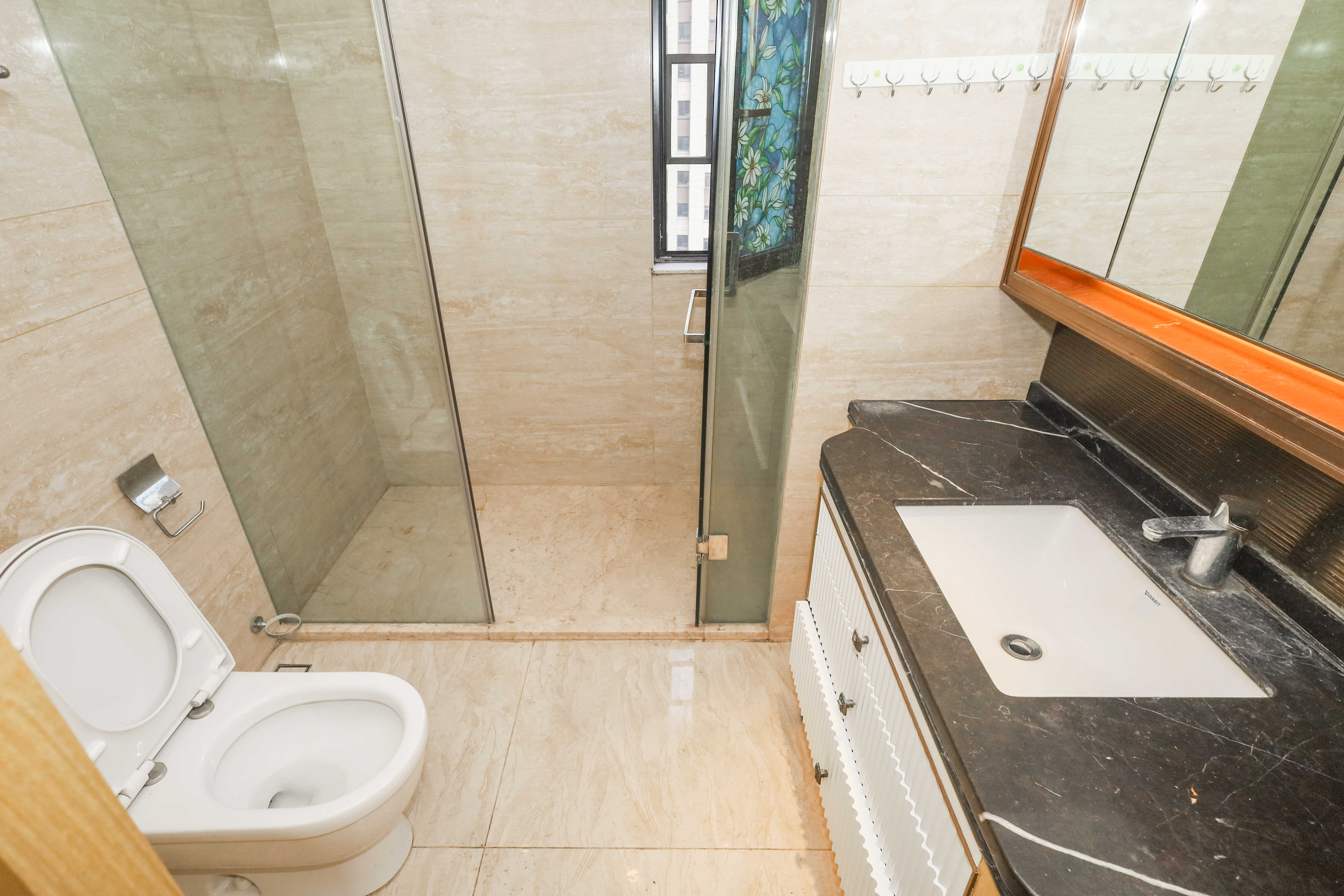 晟通牡丹舸  3室2厅2卫    355.0万卫生间