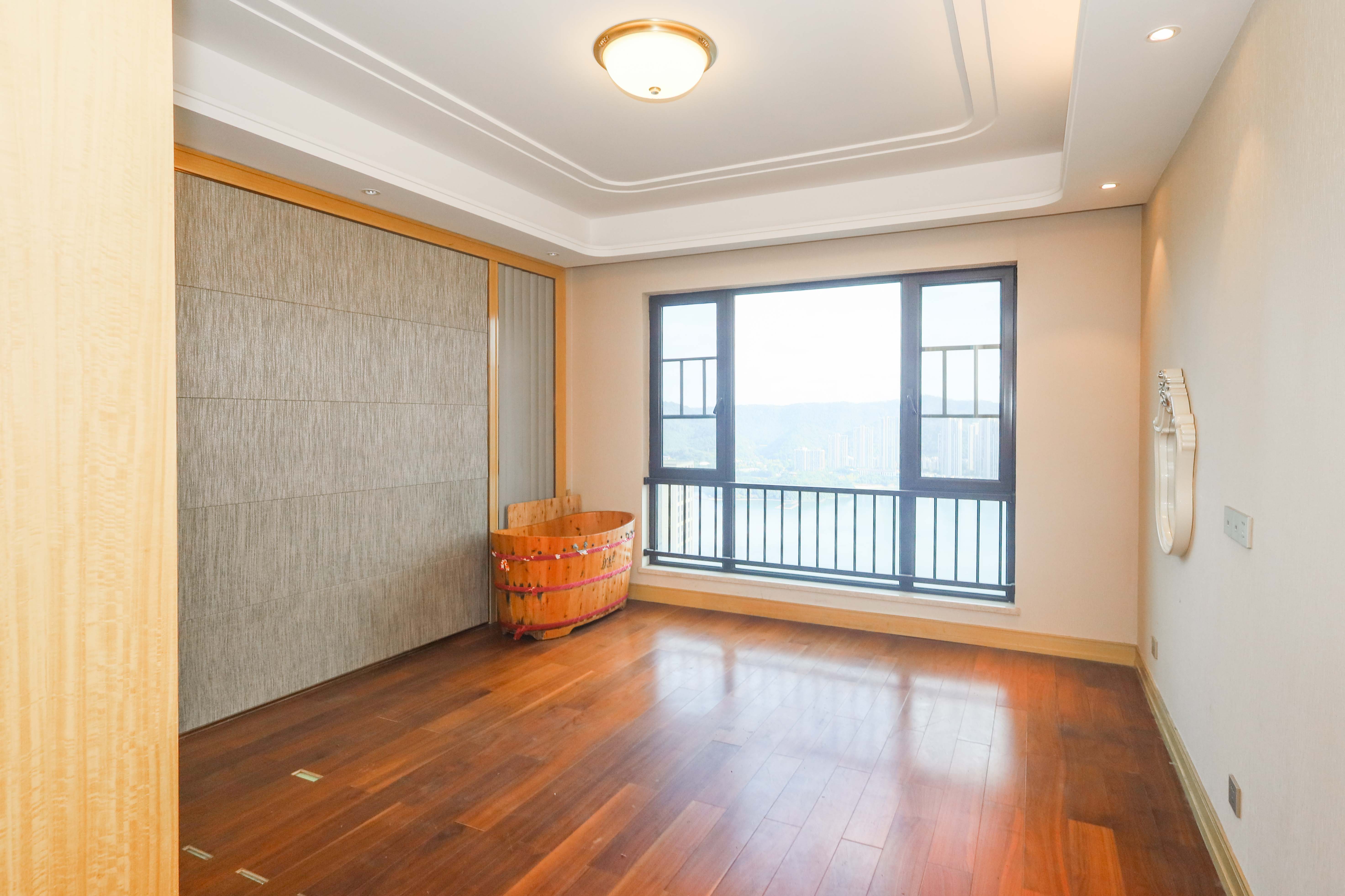 晟通牡丹舸  3室2厅2卫    355.0万卧室