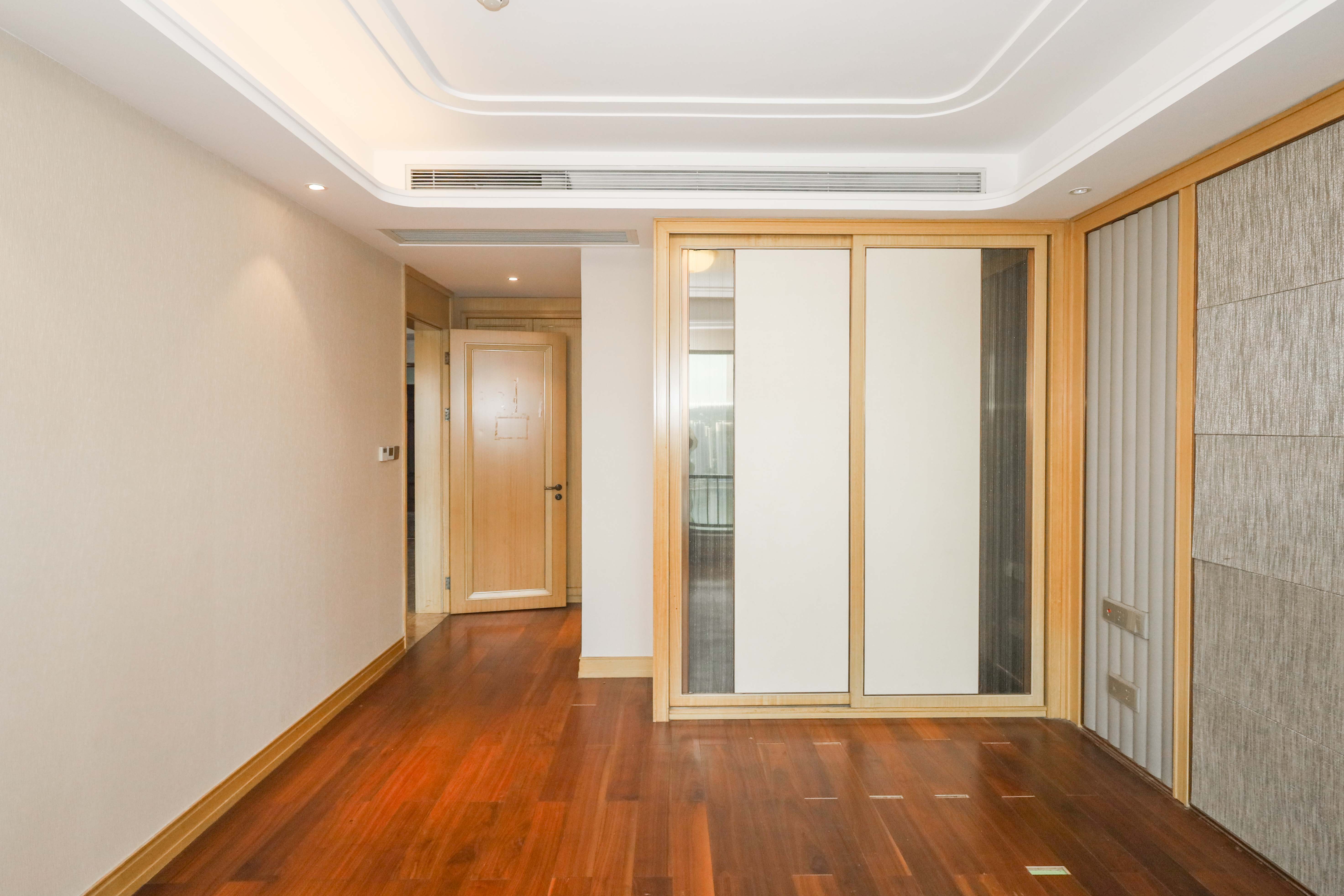 晟通牡丹舸  3室2厅2卫    355.0万卧室