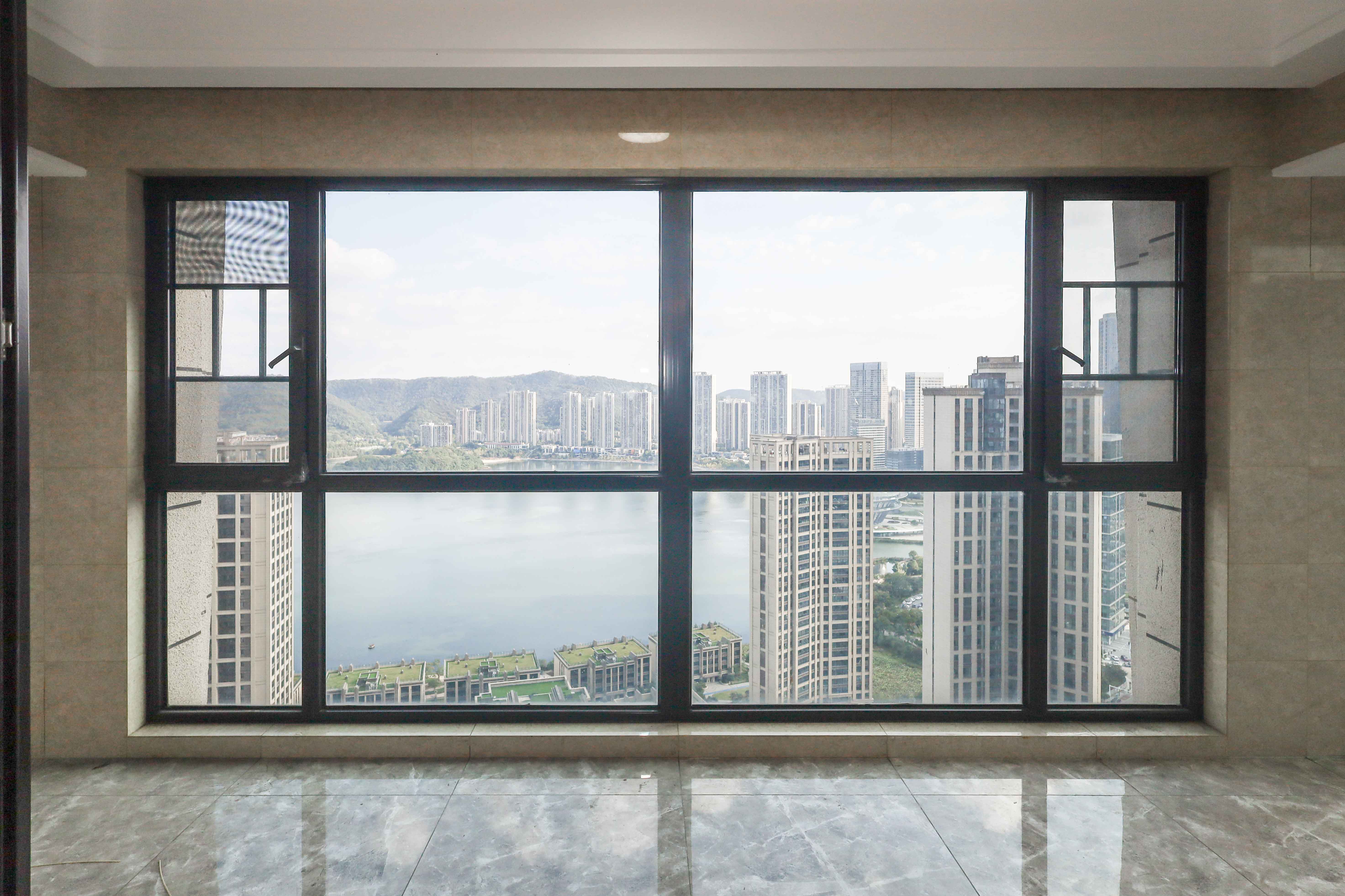 晟通牡丹舸  3室2厅2卫    355.0万阳台