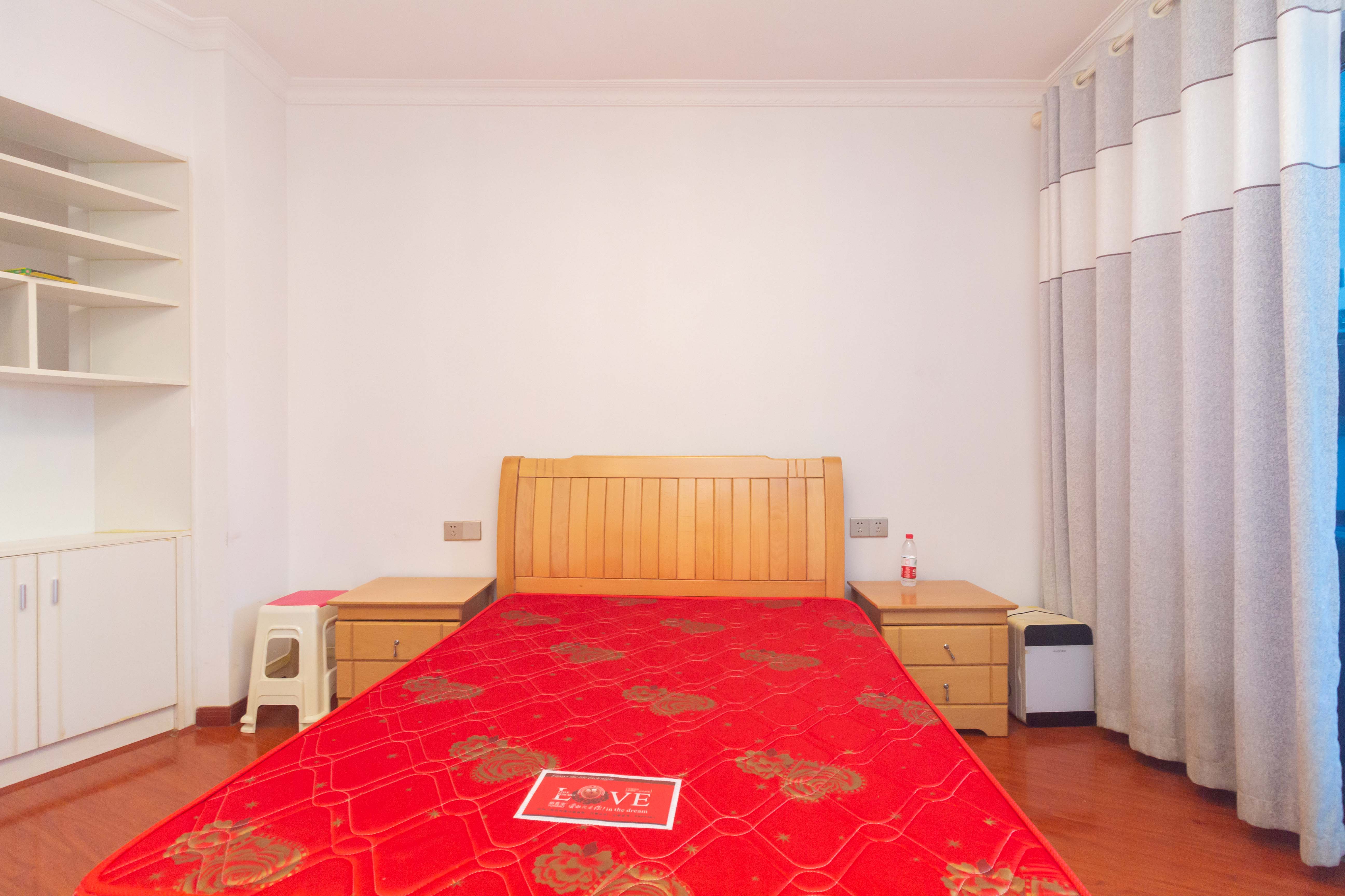 海德公园  1室1厅1卫    25.98万客厅