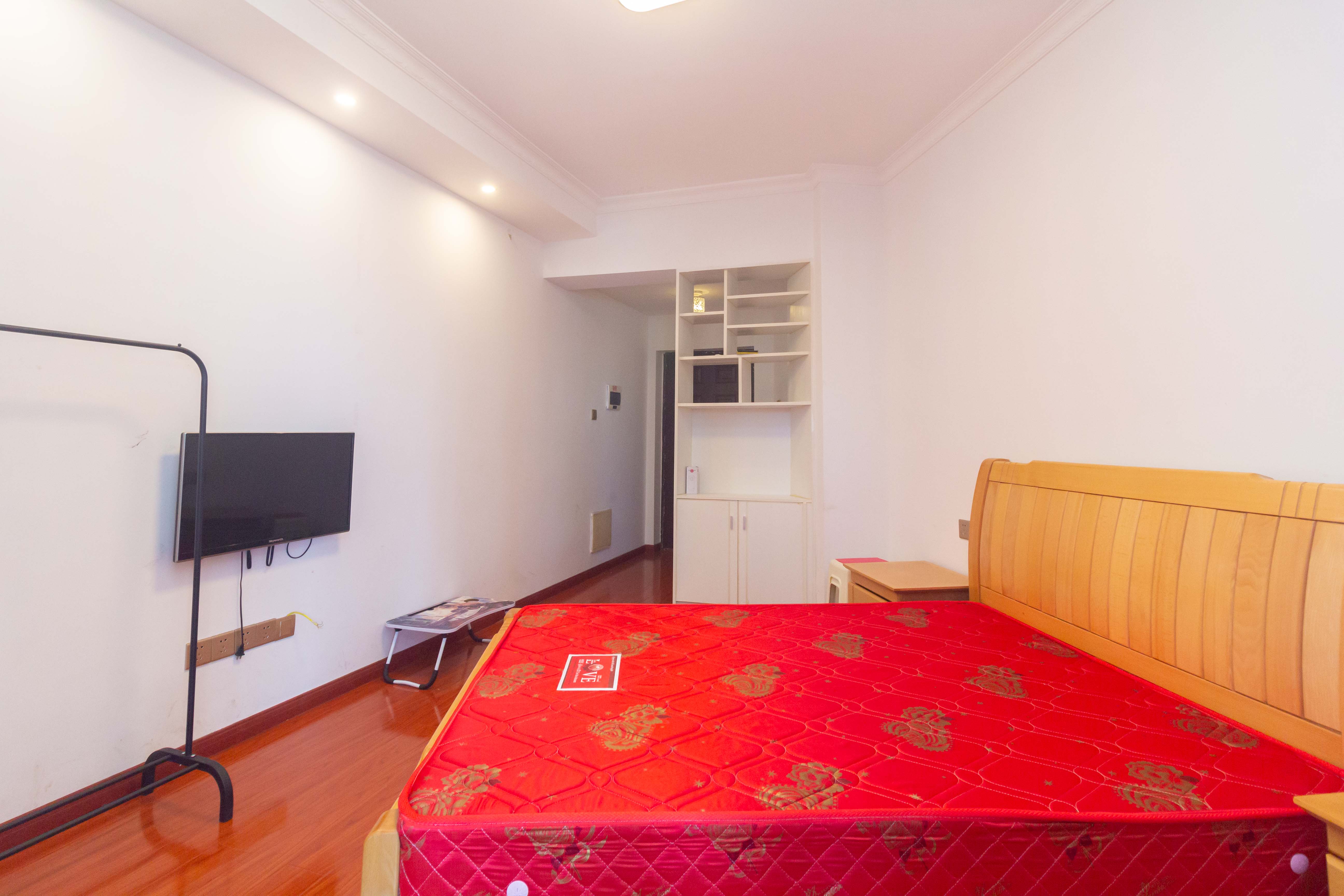 海德公园  1室1厅1卫    25.98万客厅