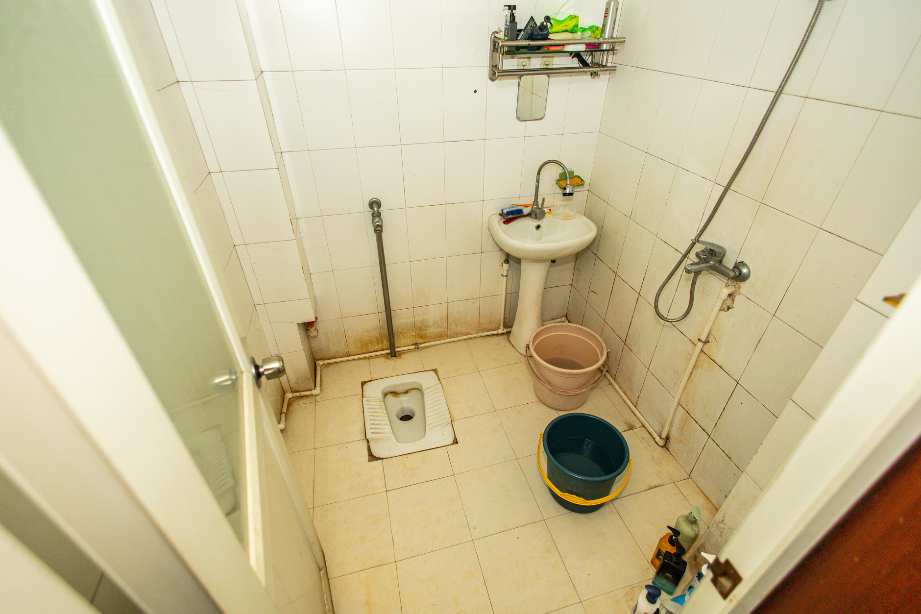 中南汽车世界  3室2厅1卫    39.8万 中南汽车世界  3室2厅1卫    39.8万卫生间