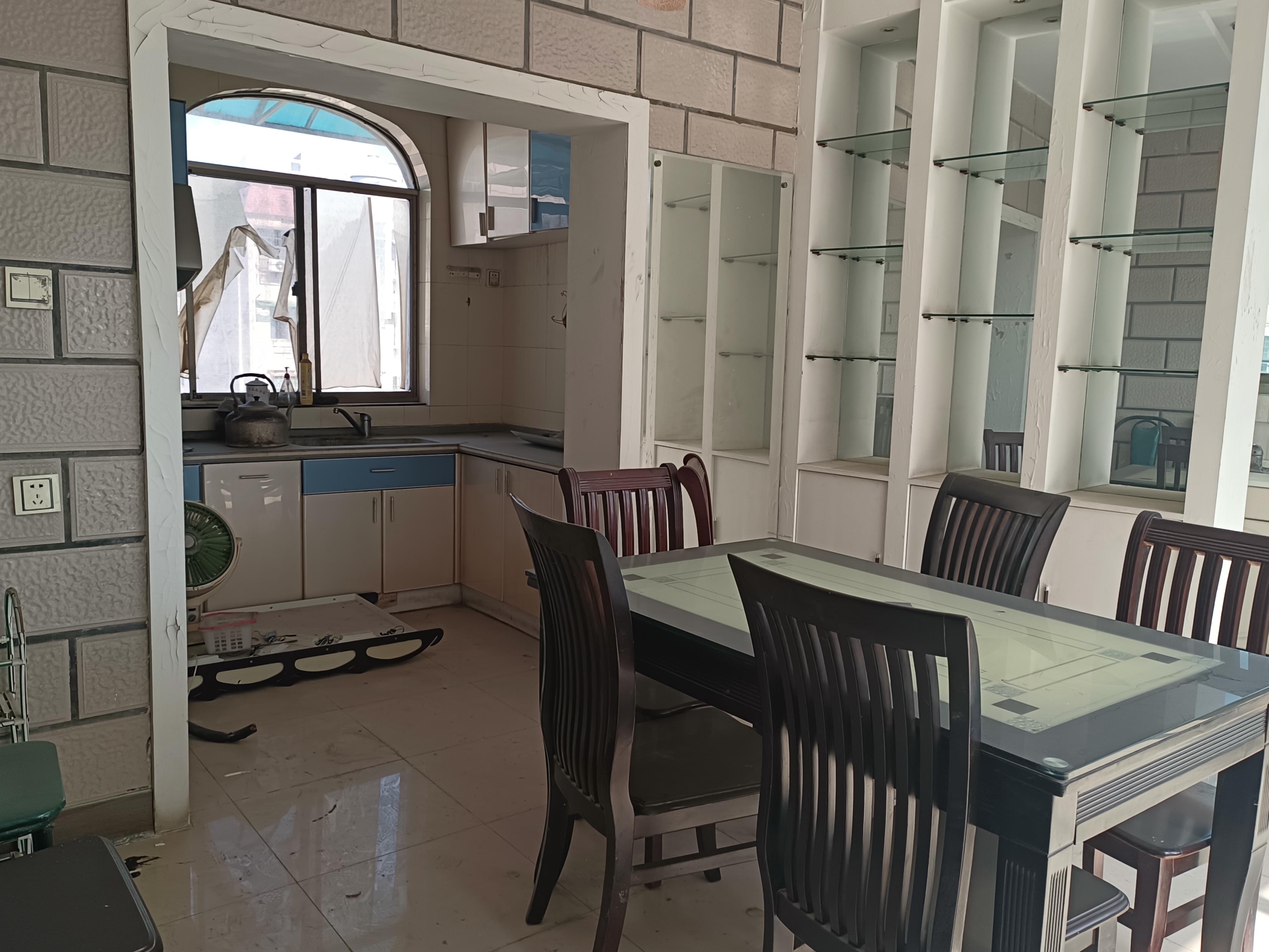 株洲华苑小区  4室3厅2卫   62.00万 株洲华苑小区  4室3厅2卫   62.00万室内图