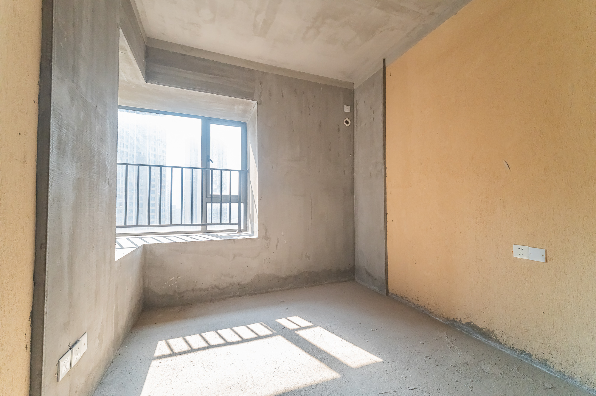 中建悦和城  3室2厅1卫   95.00万其他