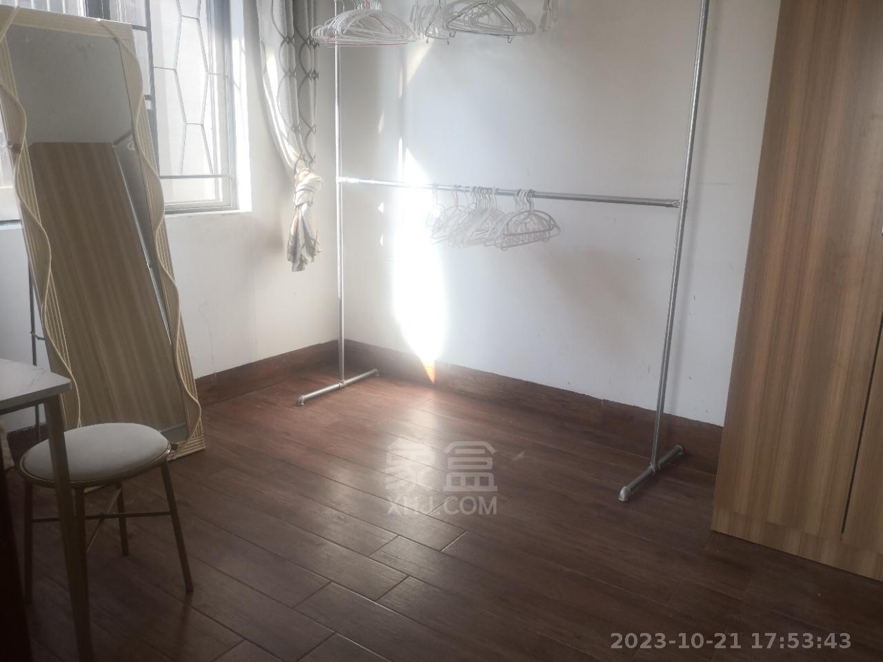 东方时代广场  2室2厅1卫   1600.00元/月室内图