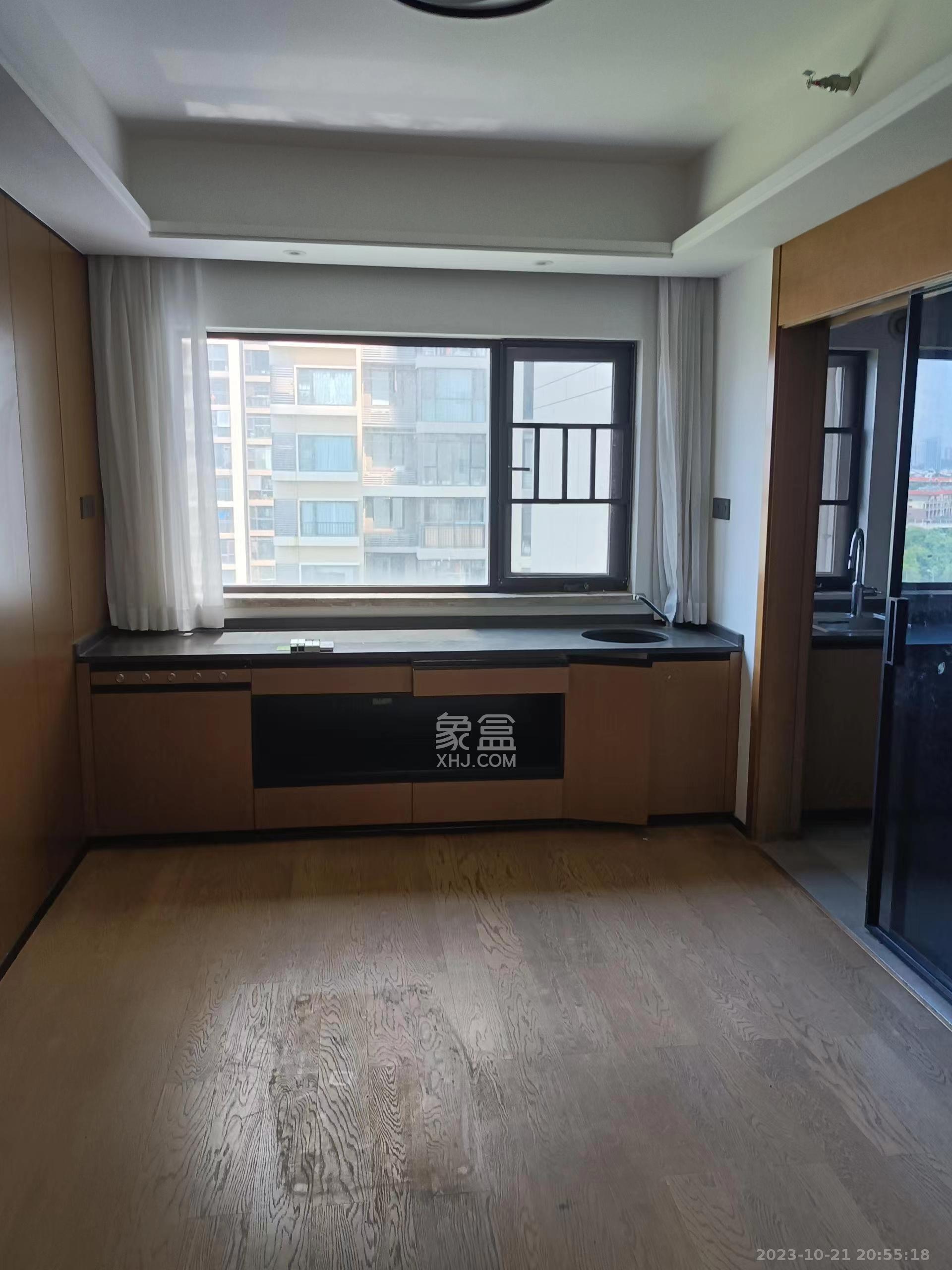 万科里金域国际  4室2厅2卫   5800.00元/月室内图