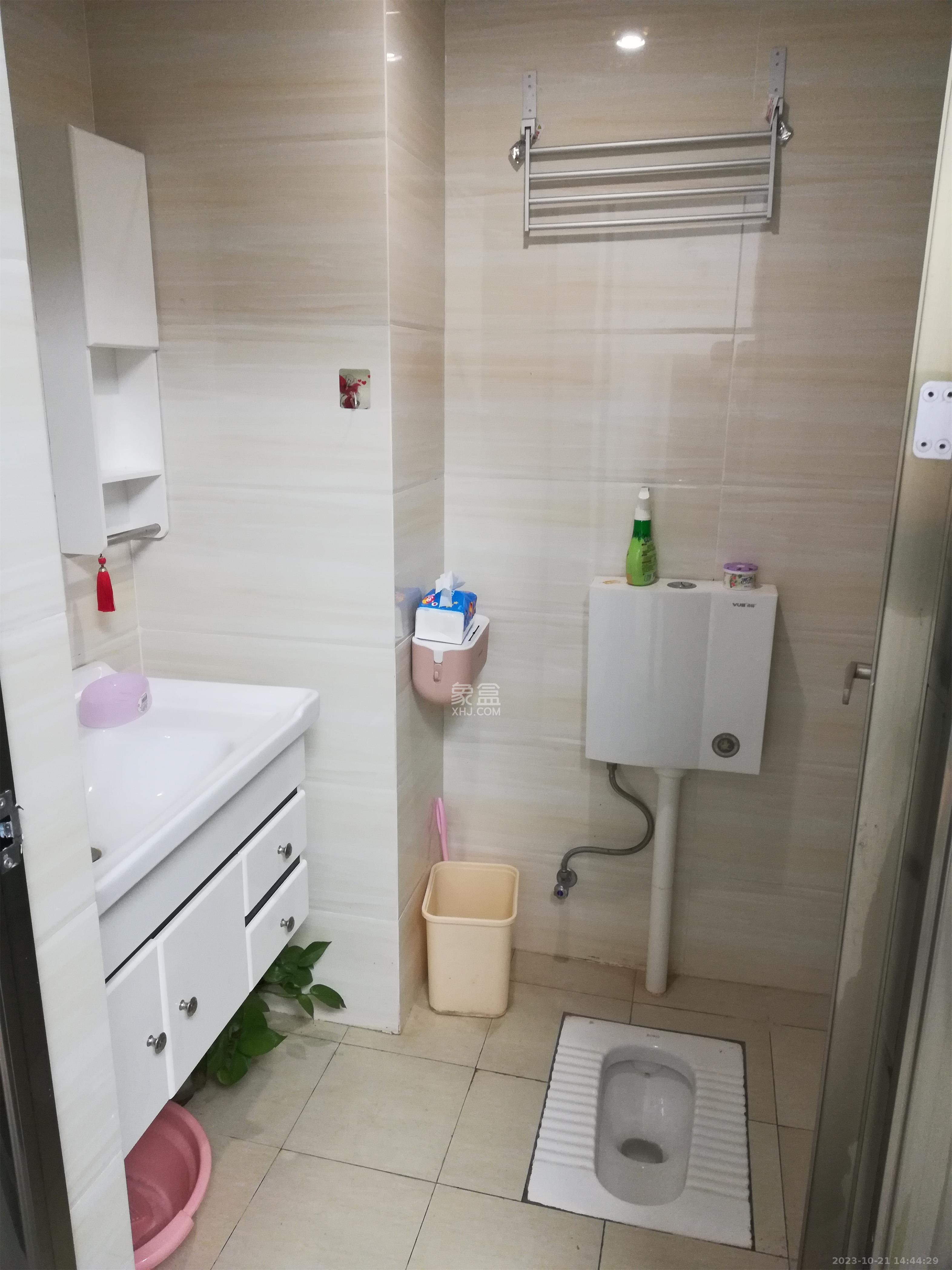 荣悦台  1室1厅1卫    1800.0元/月室内图