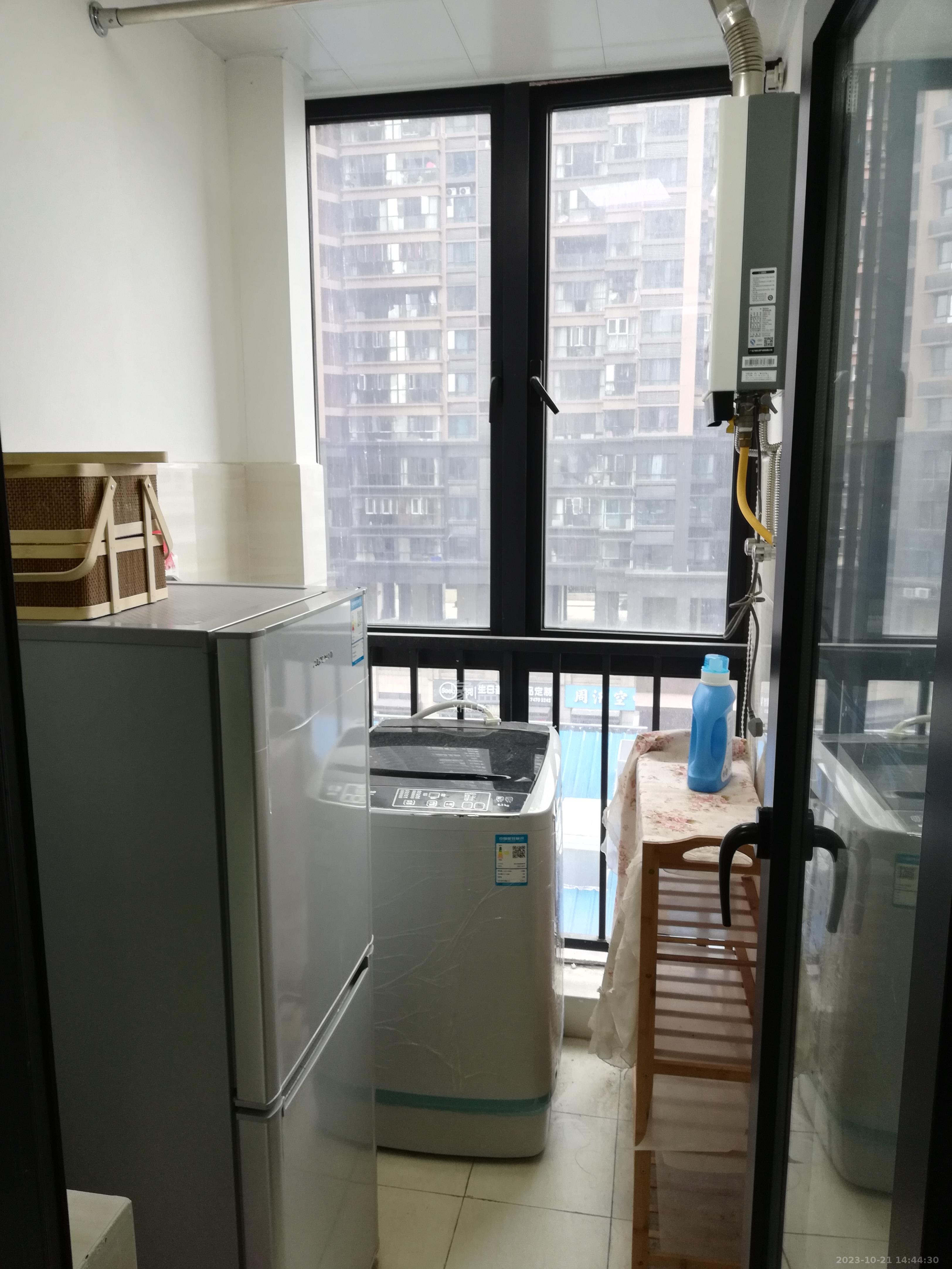 荣悦台  1室1厅1卫    1800.0元/月室内图