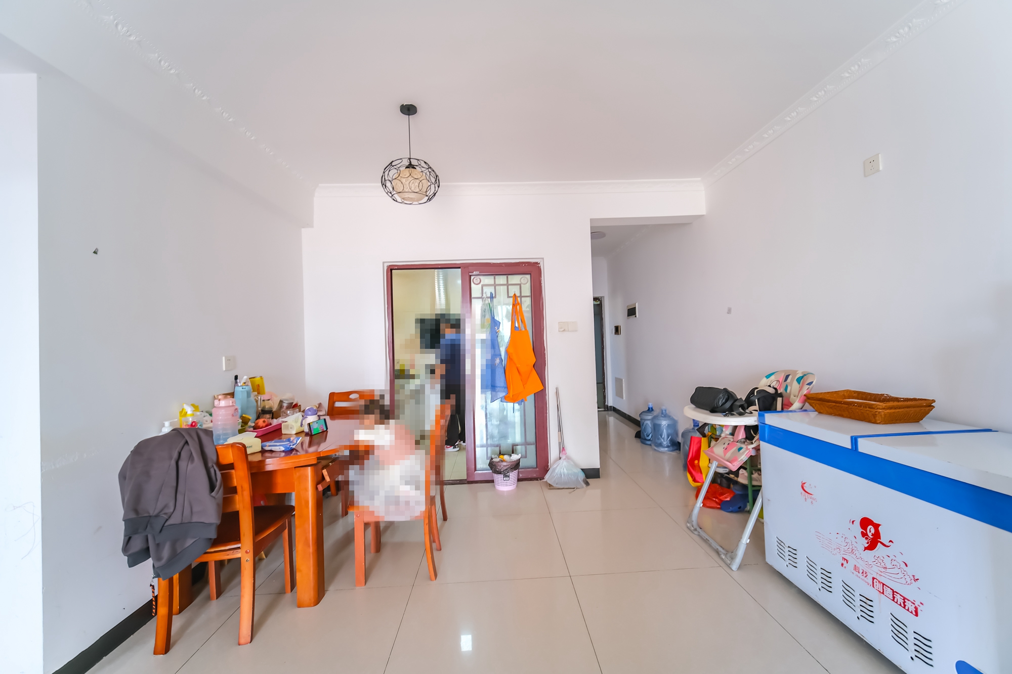 和悦城(蟠龙景苑)  3室2厅1卫    71.8万客厅