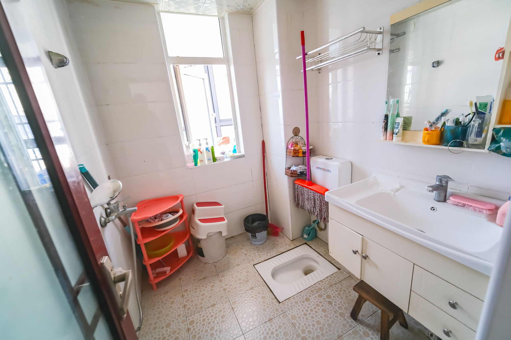 和悦城(蟠龙景苑)  3室2厅1卫    71.8万卫生间