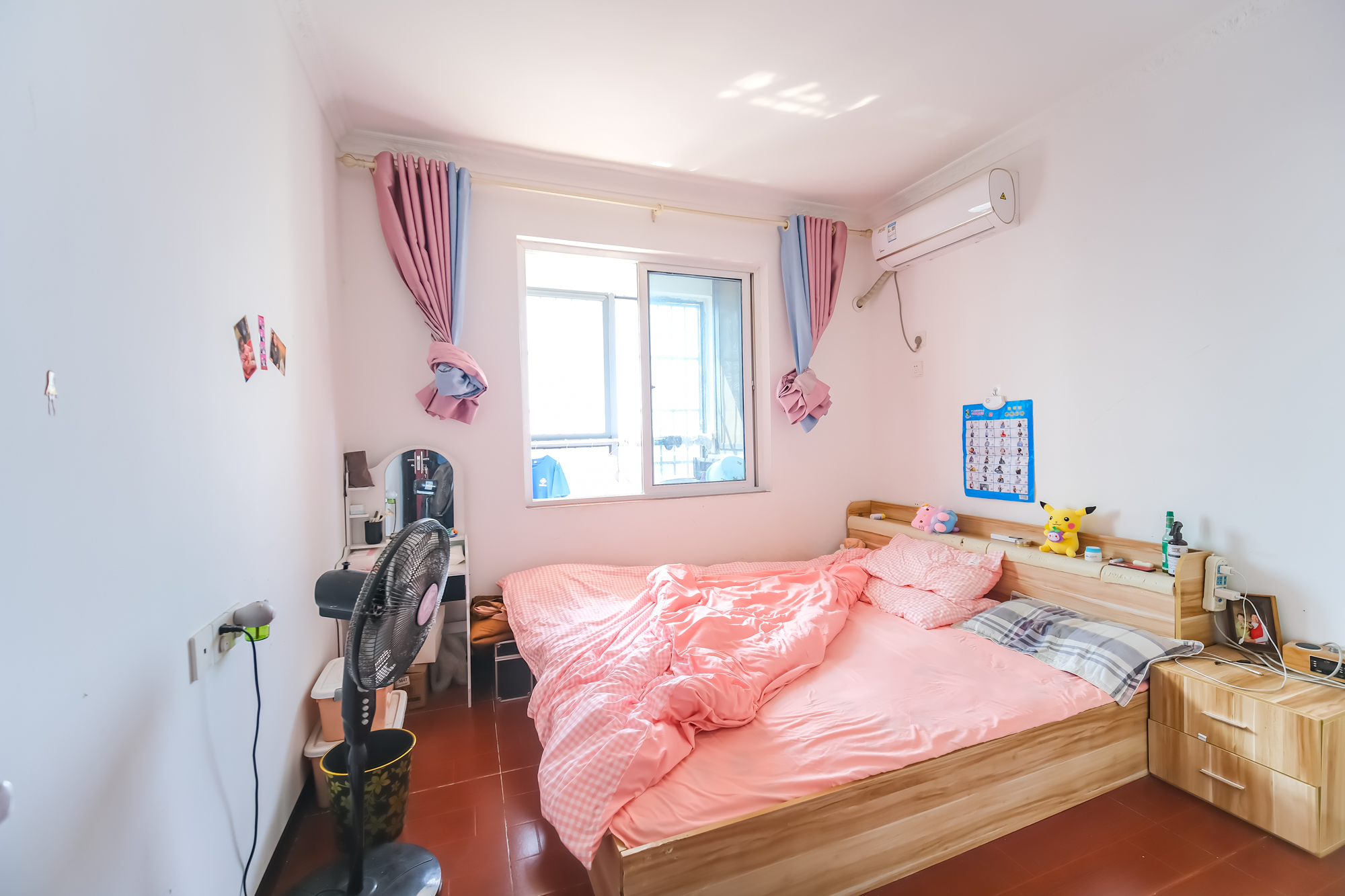 和悦城(蟠龙景苑)  3室2厅1卫    71.8万卧室