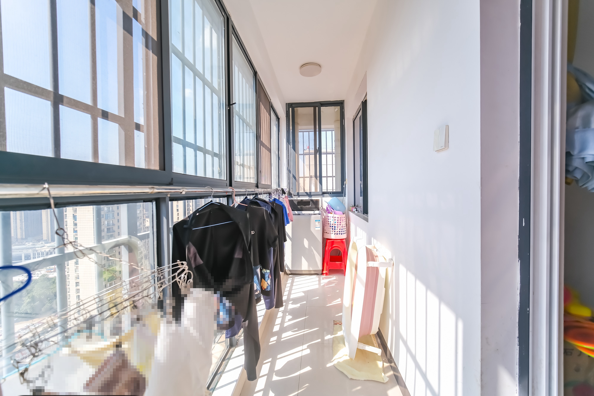 和悦城(蟠龙景苑)  3室2厅1卫    71.8万阳台