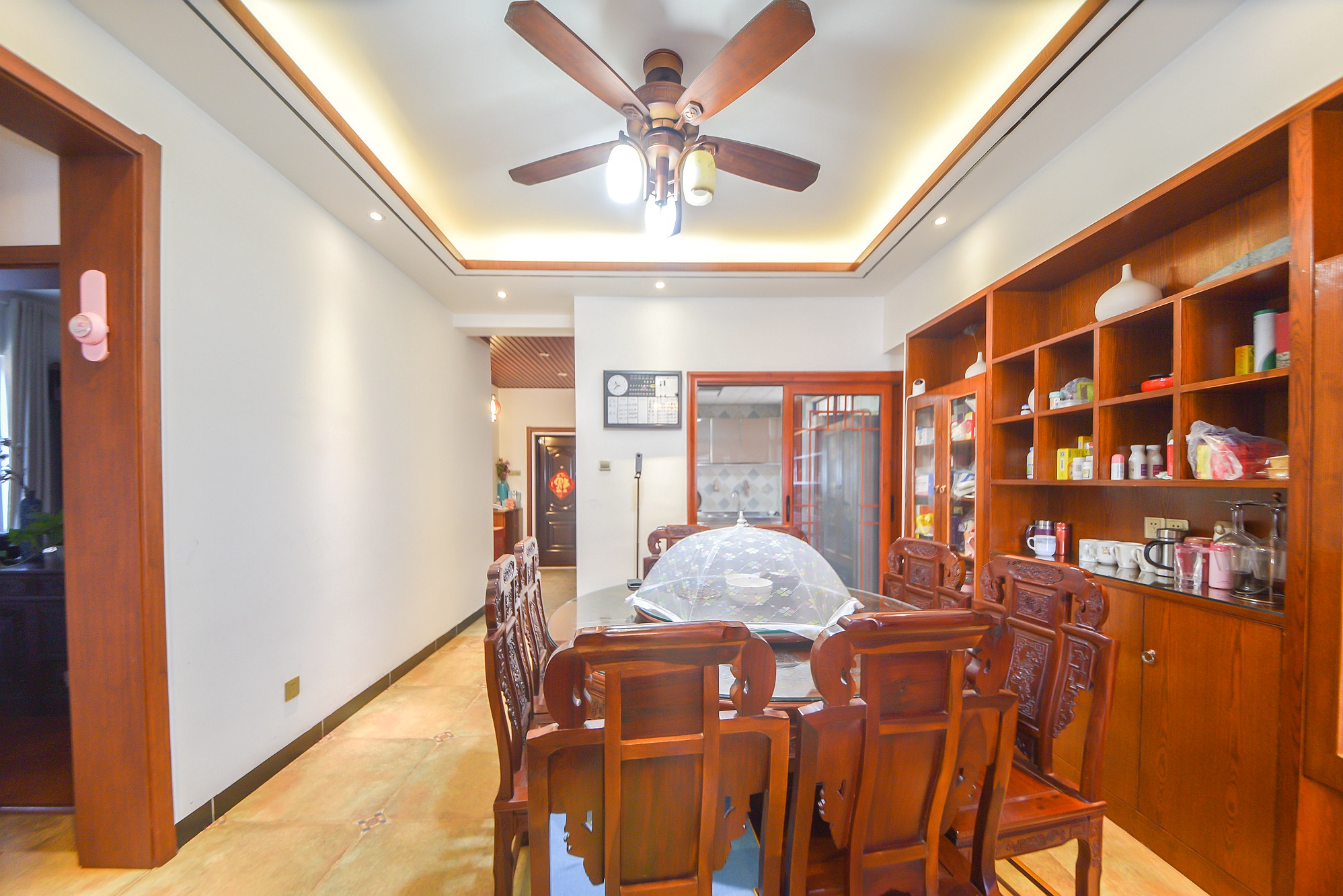 芒果天地(芒果雅苑)  4室2厅2卫    168.0万客厅